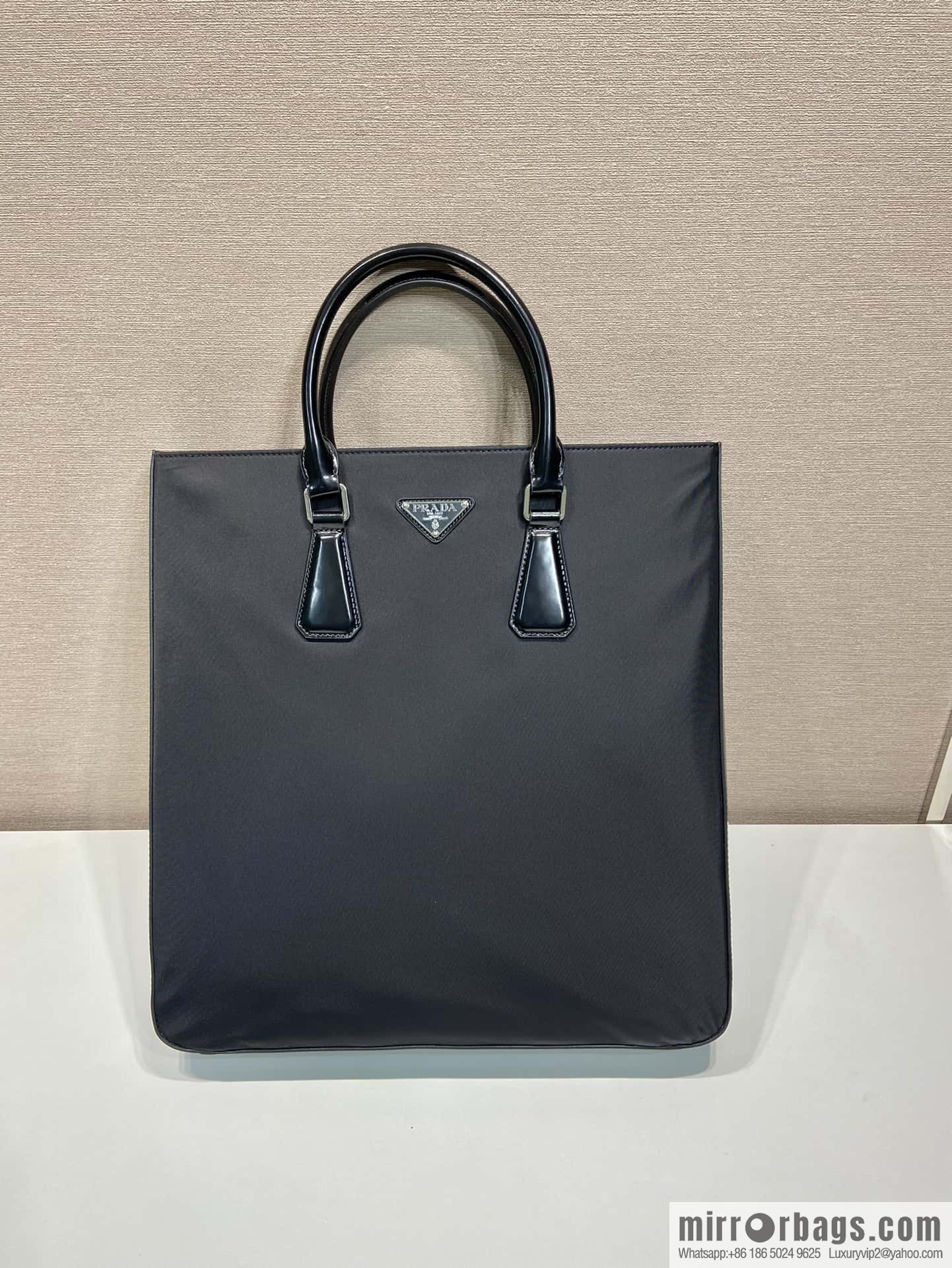 Prada 🎉 new tote bag 🎉 2VG115