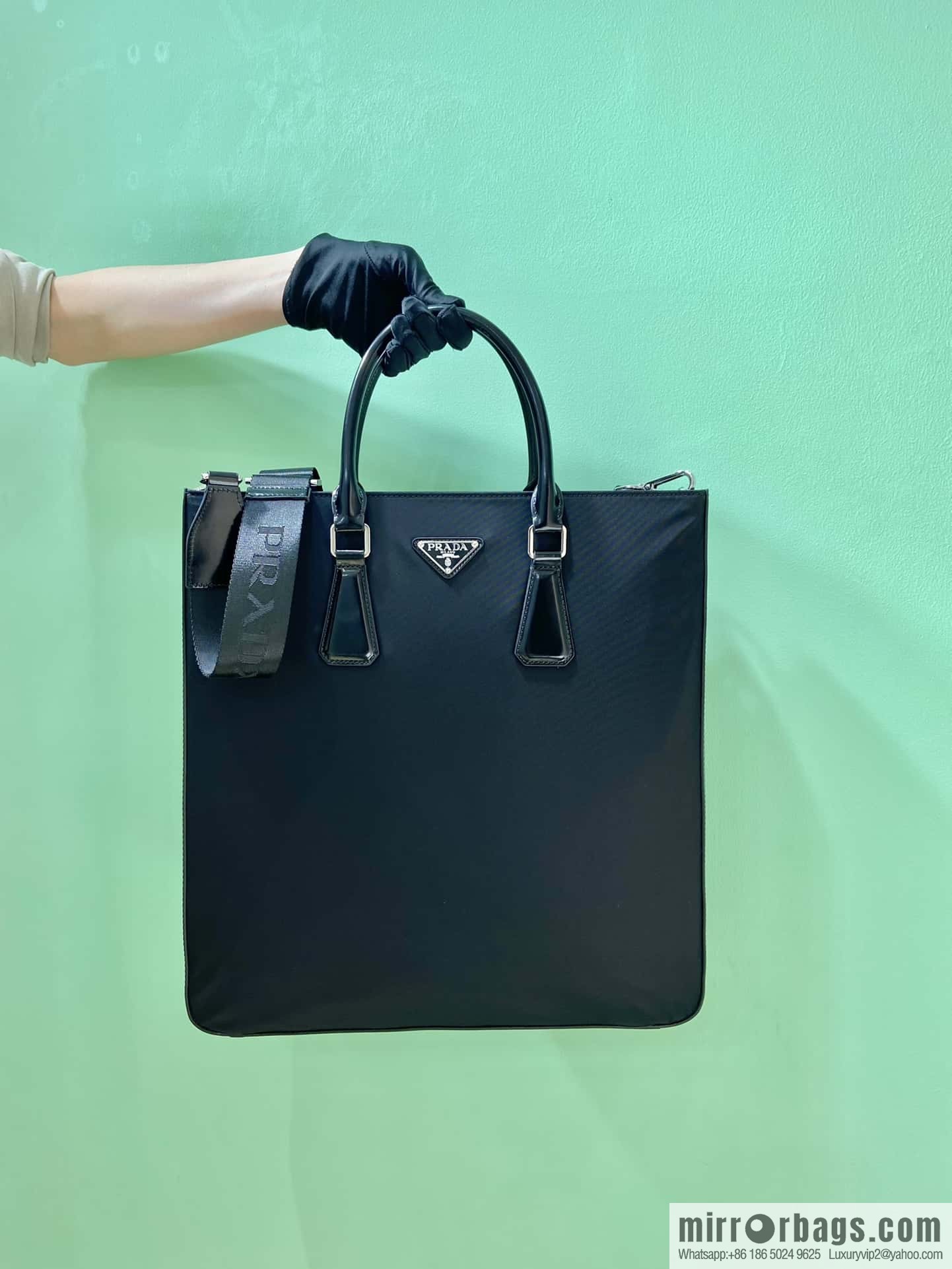 Prada 🎉 new tote bag 🎉 2VG115