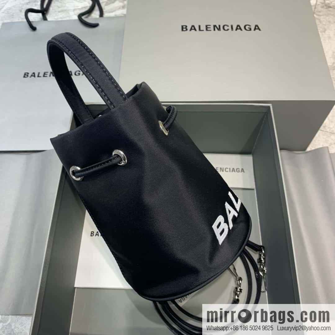 BALENCIAGA Balenciaga ultralight bucket bag