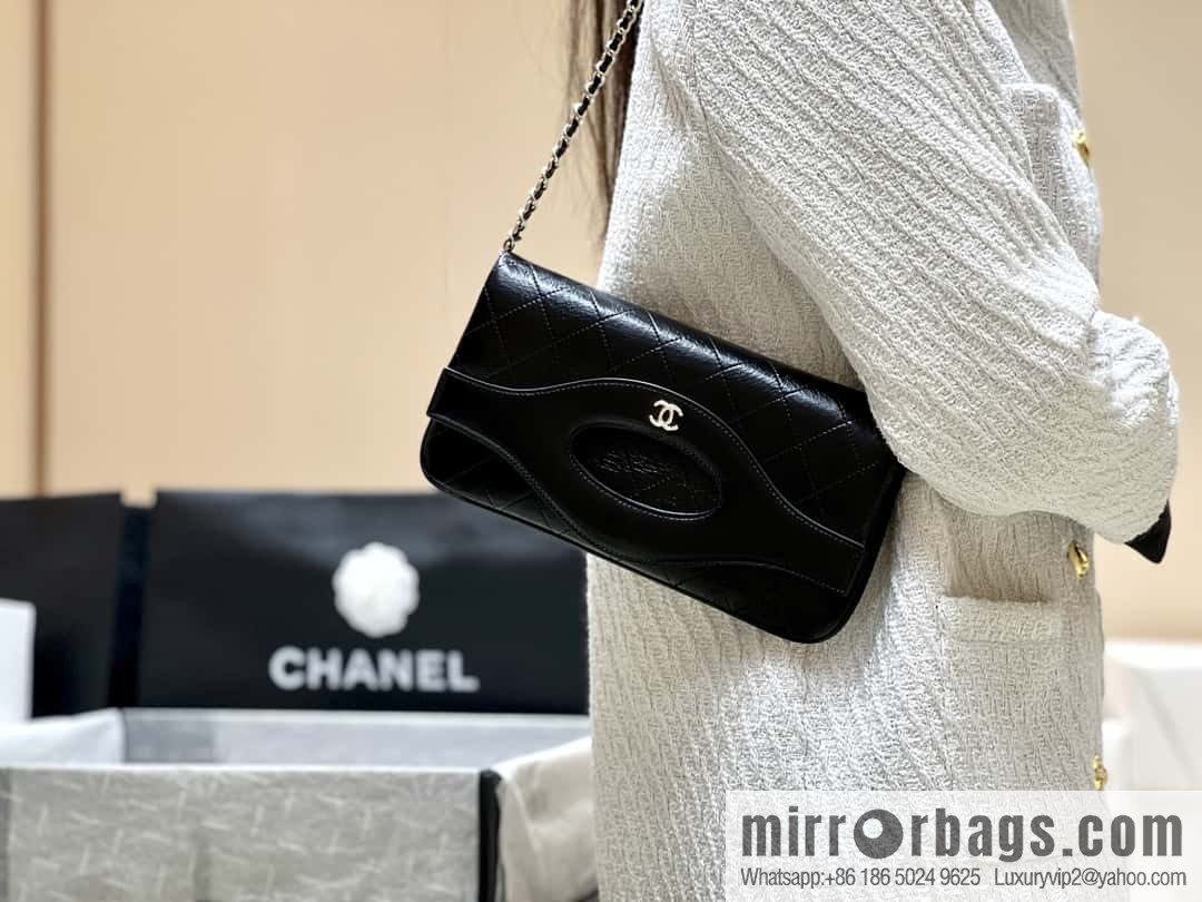 CHANEL Limited Edition Horizontal Folding 31bag AP3655