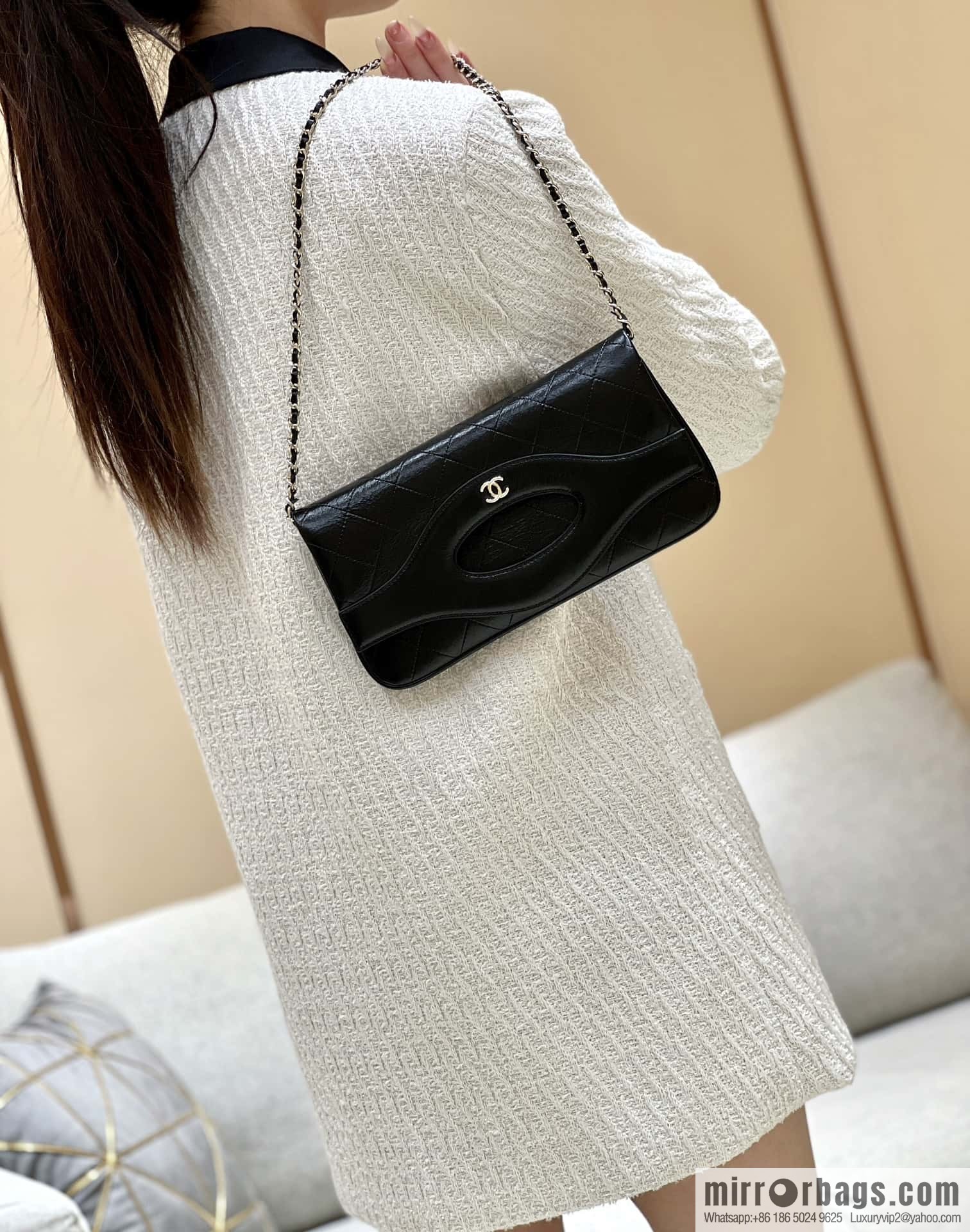 CHANEL Limited Edition Horizontal Folding 31bag AP3655