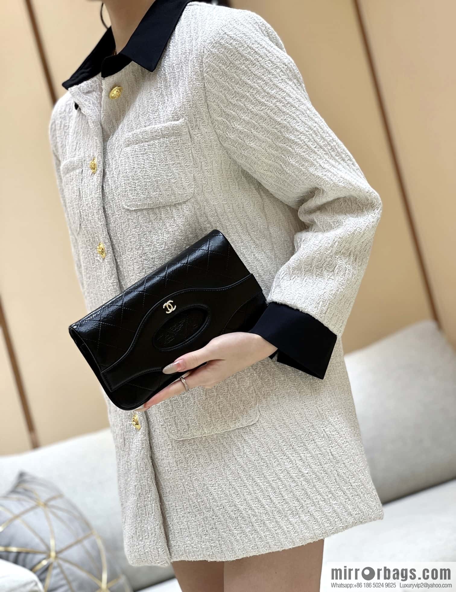 CHANEL Limited Edition Horizontal Folding 31bag AP3655