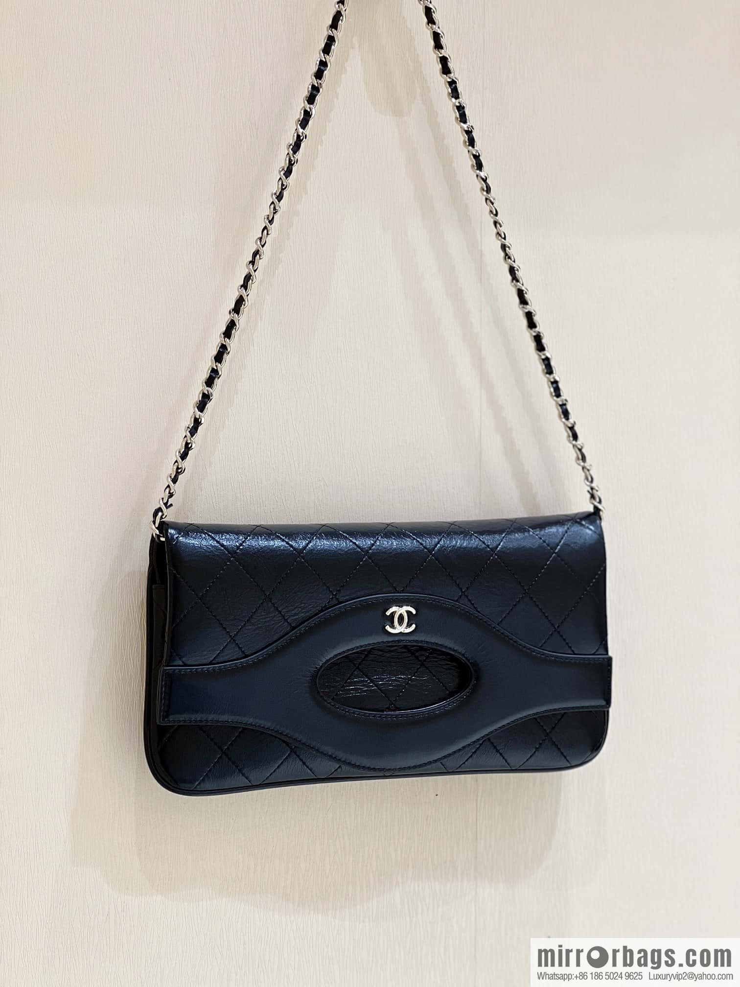 CHANEL Limited Edition Horizontal Folding 31bag AP3655