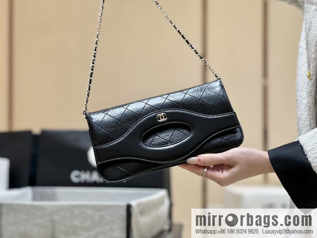 CHANEL Limited Edition Horizontal Folding 31bag AP3655