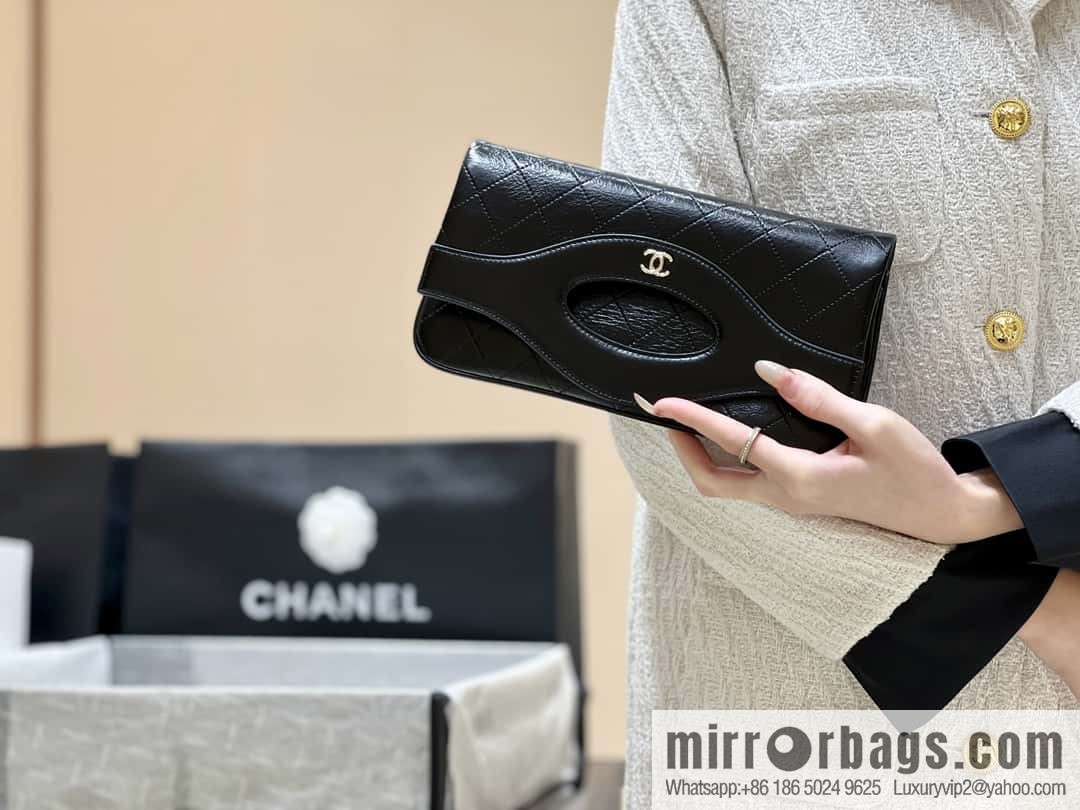 CHANEL Limited Edition Horizontal Folding 31bag AP3655