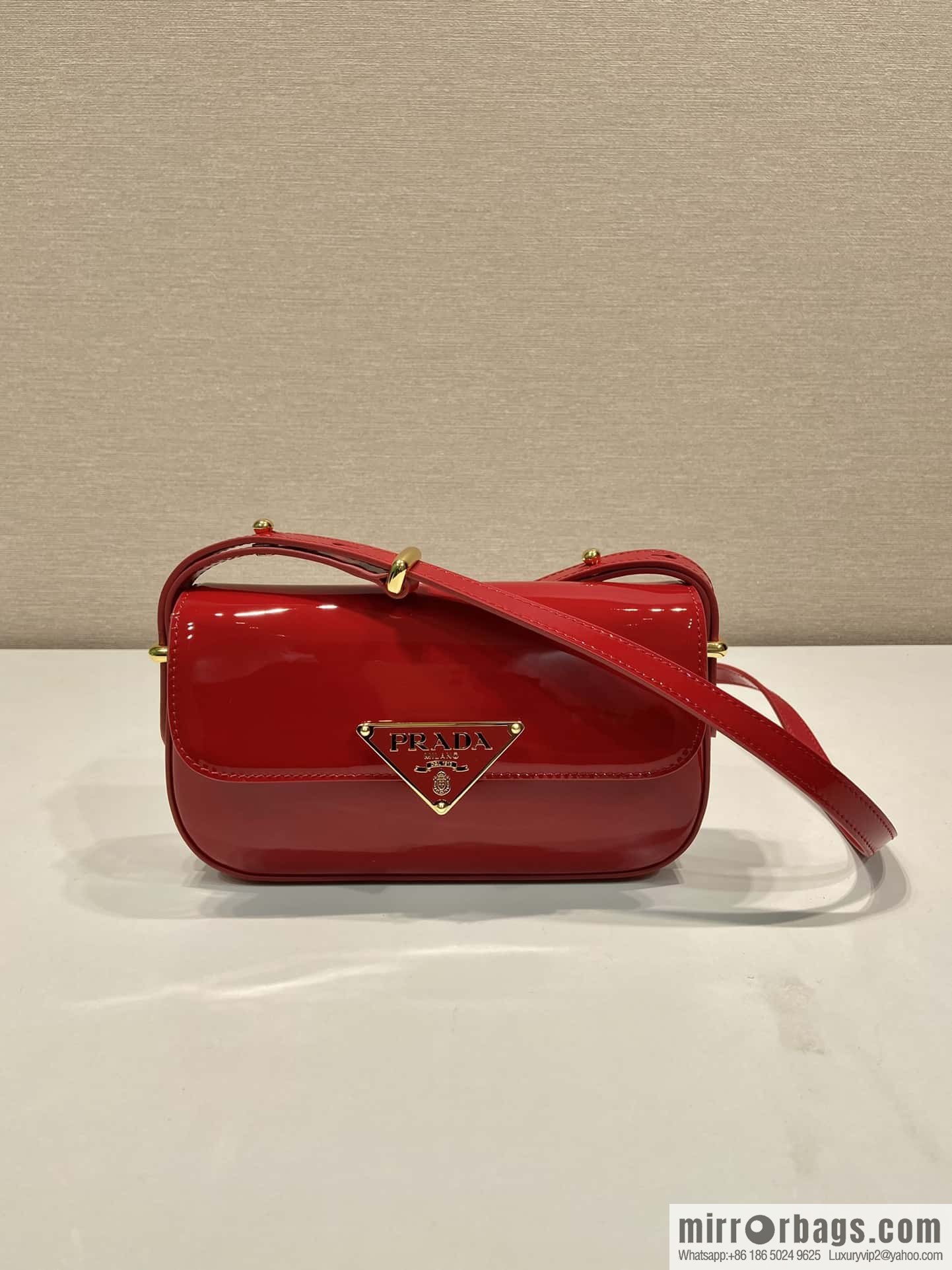 PRADA 🎉 new 🎉 1BD339 patent leather 🎉🎉 red