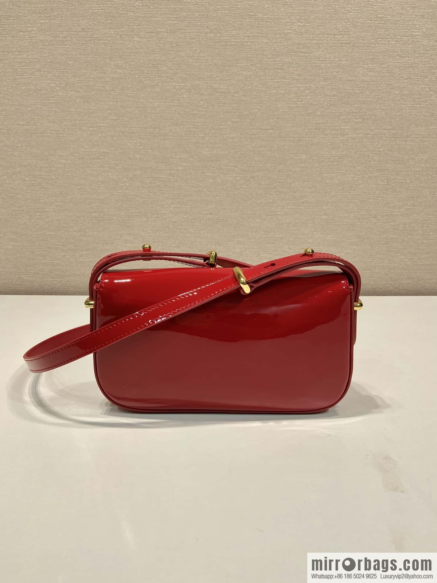 PRADA 🎉 new 🎉 1BD339 patent leather 🎉🎉 red