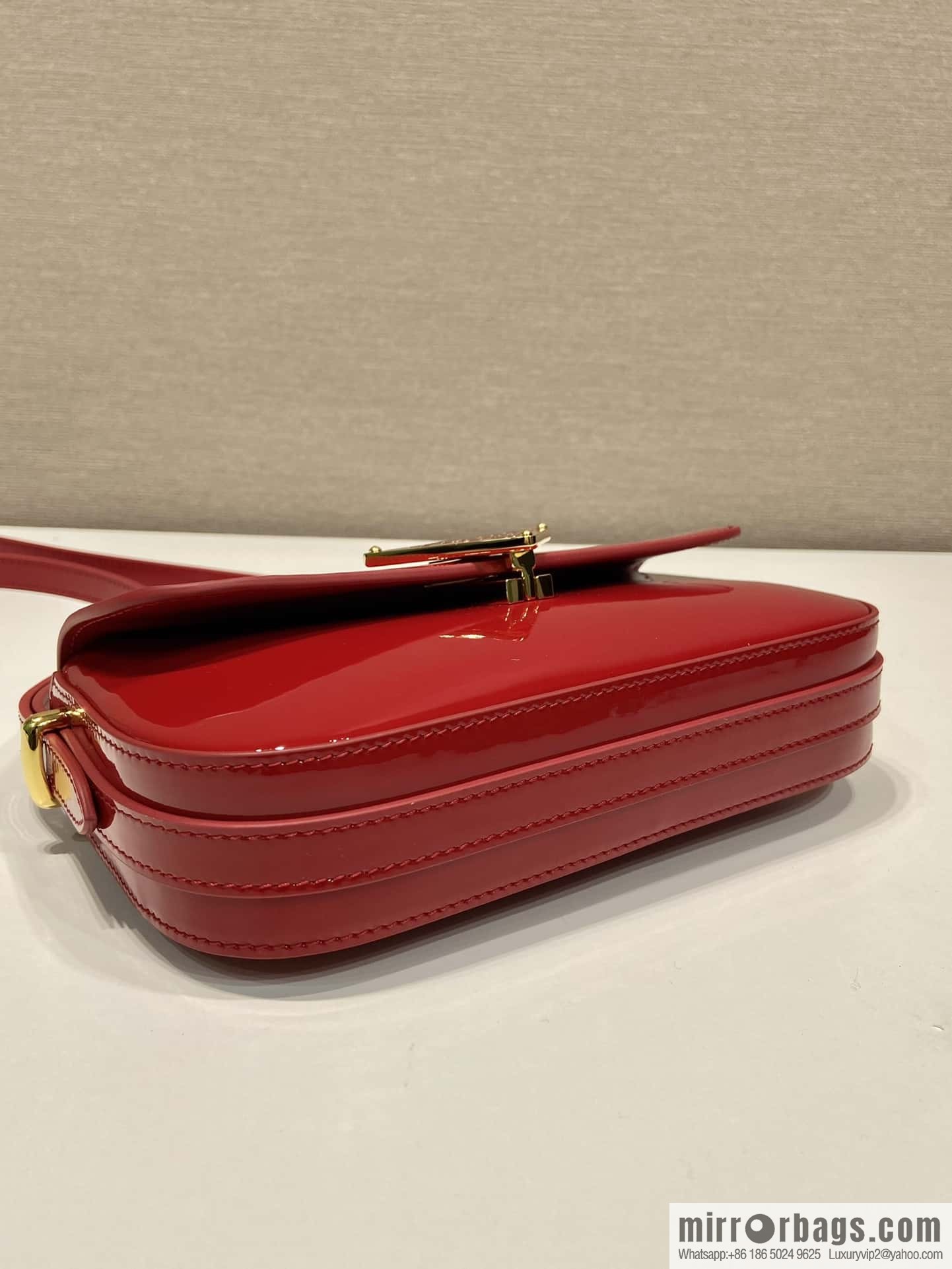 PRADA 🎉 new 🎉 1BD339 patent leather 🎉🎉 red