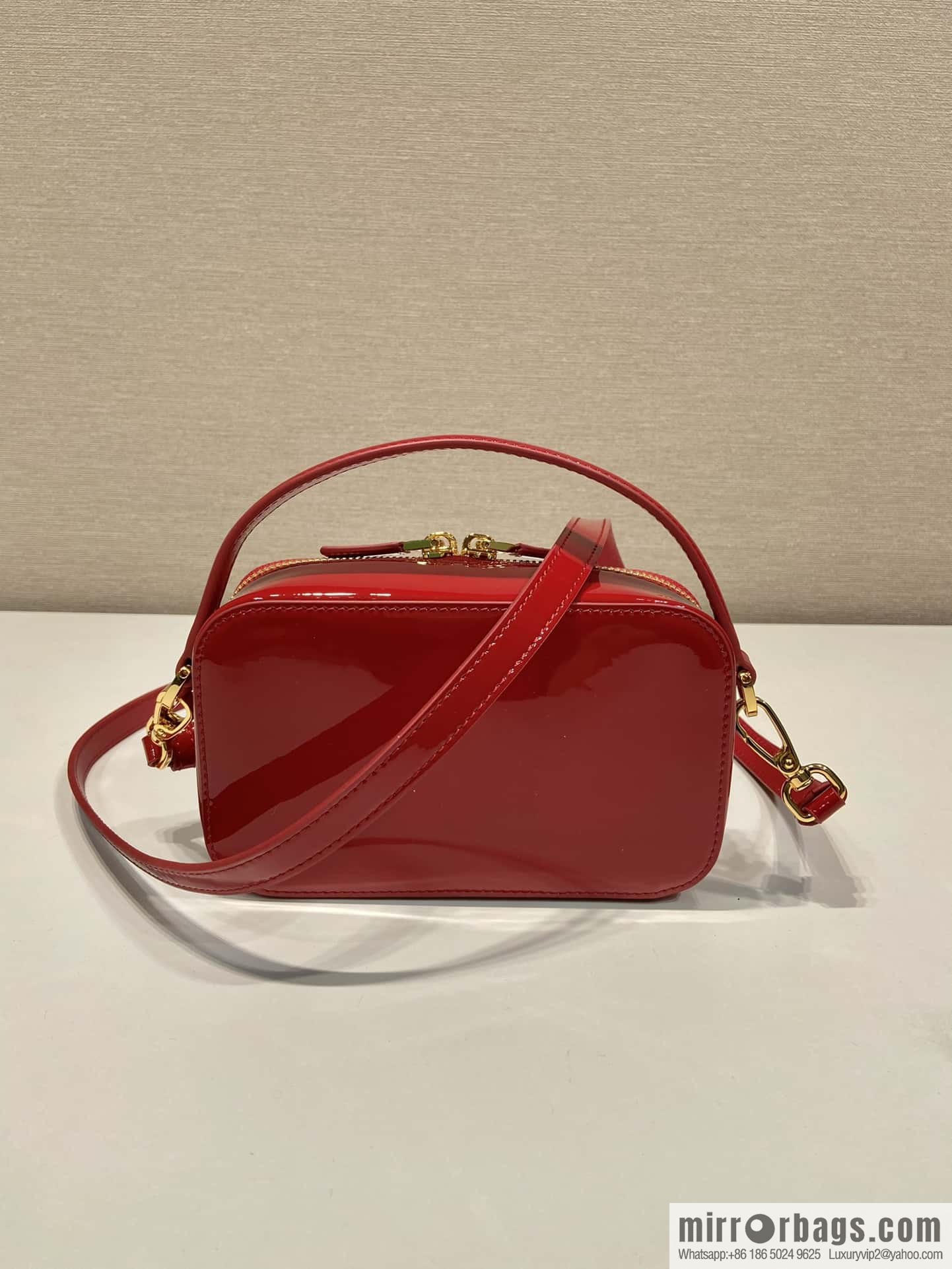 PRADA 🎉 new 🎉 1BH206 patent leather 🎉🎉 red