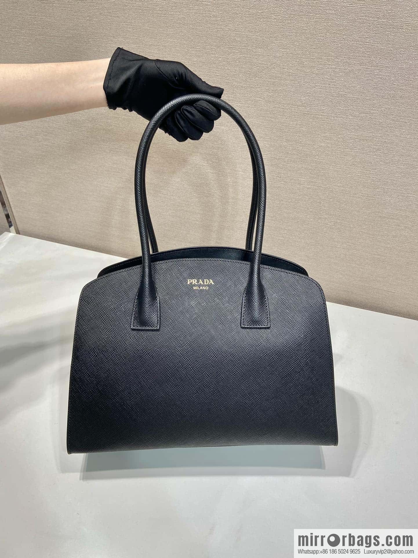 PRADA 🎉 new tote bag 🎉 1BG520 new product🎉🎉