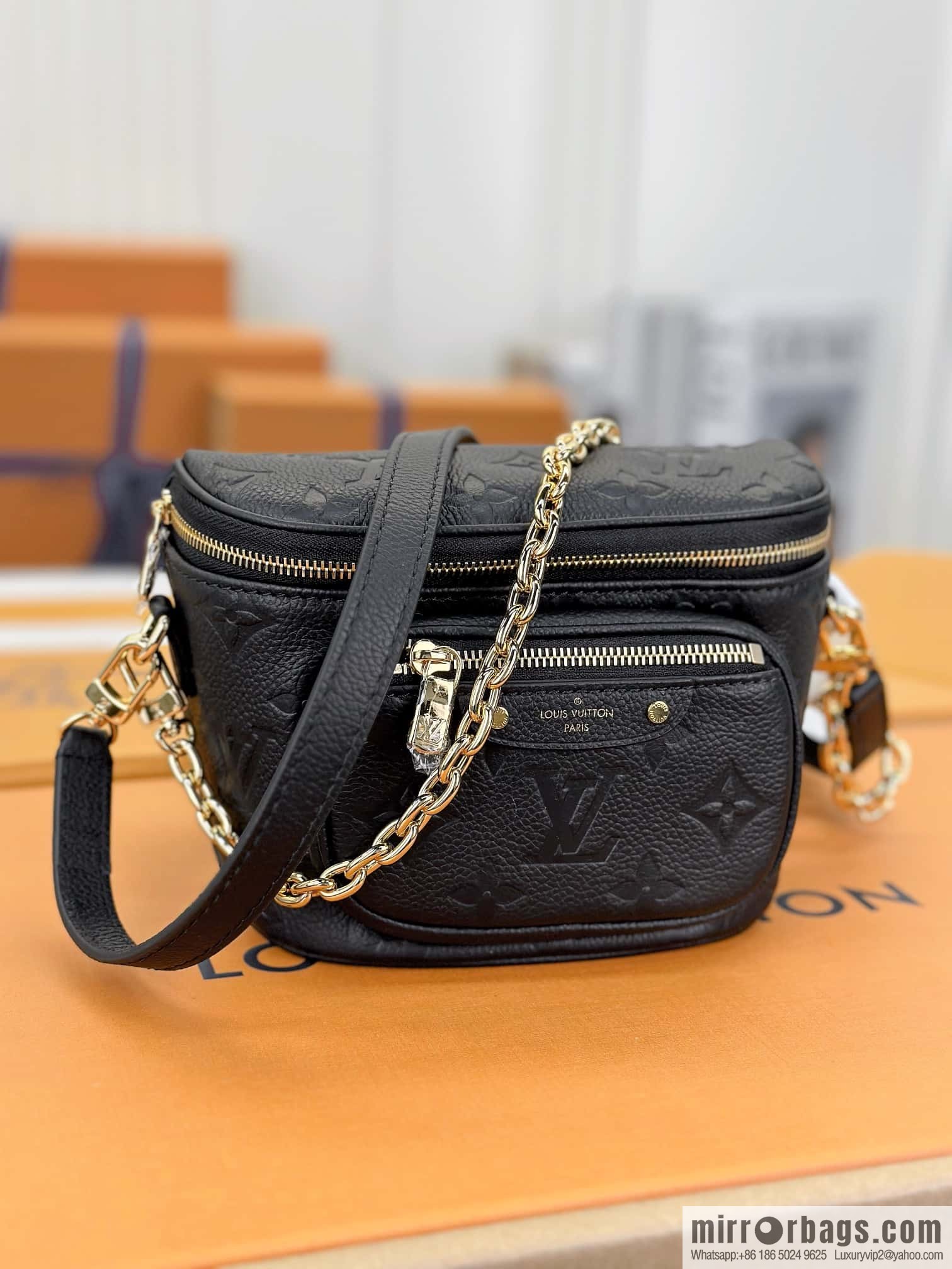 LV M46917 Mini Bumbag