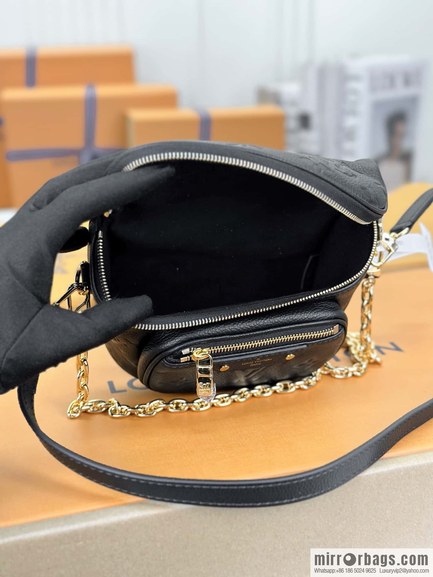 LV M46917 Mini Bumbag