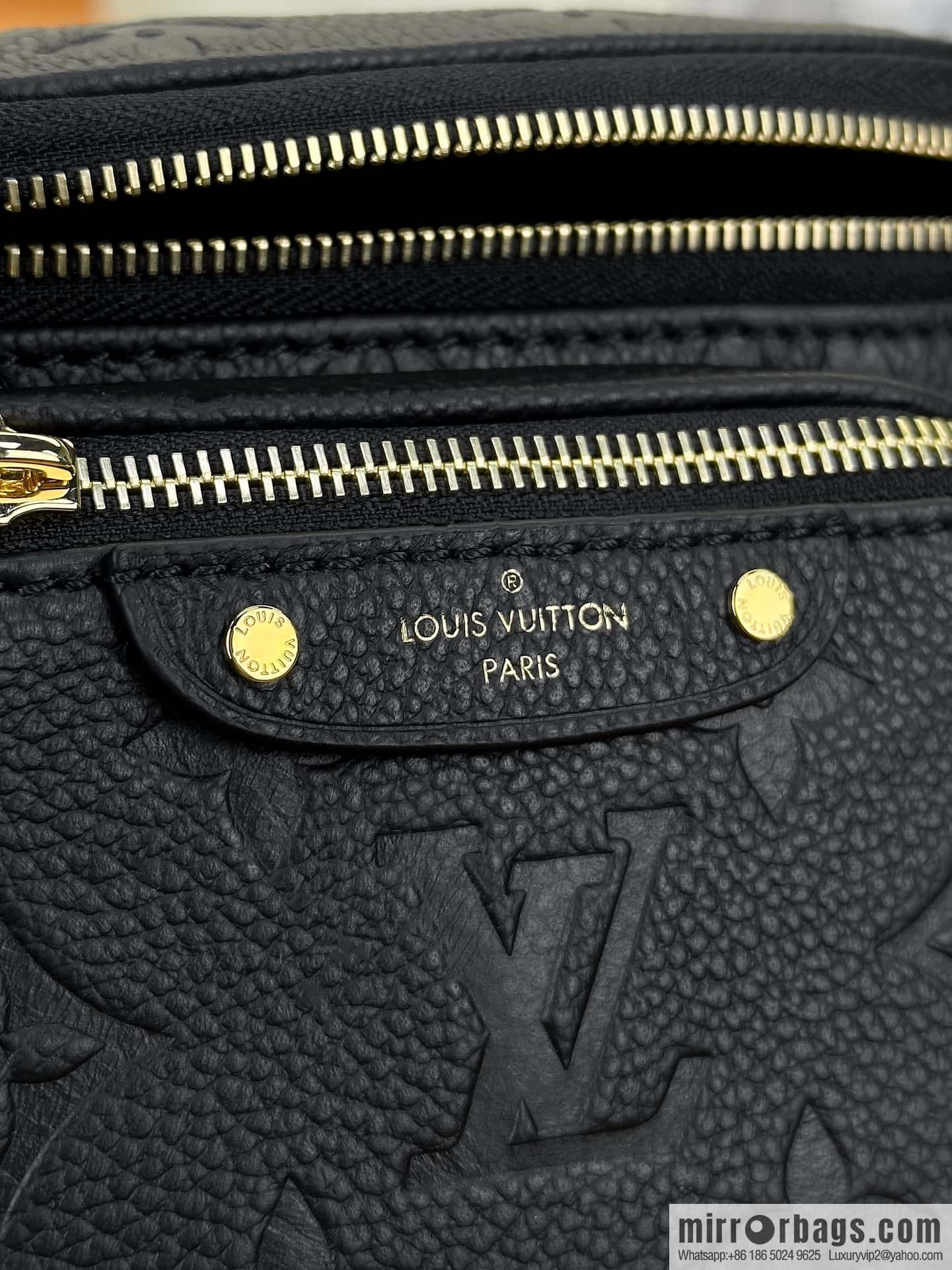 LV M46917 Mini Bumbag