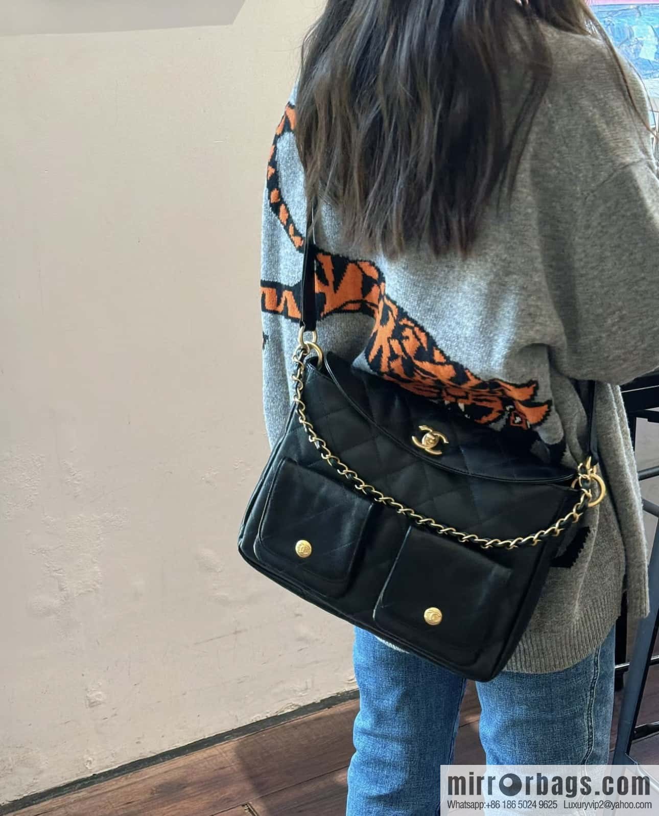 CHANEL 24P spring and summer trailer series big hit hobo Vintage bag AS4668 black