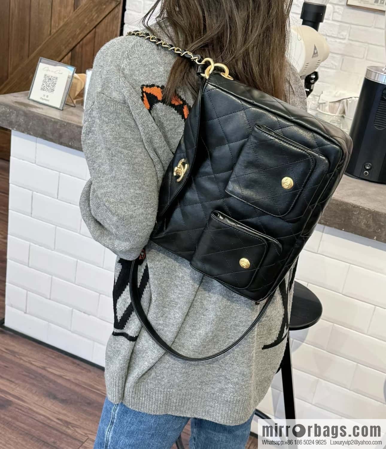 CHANEL 24P spring and summer trailer series big hit hobo Vintage bag AS4668 black