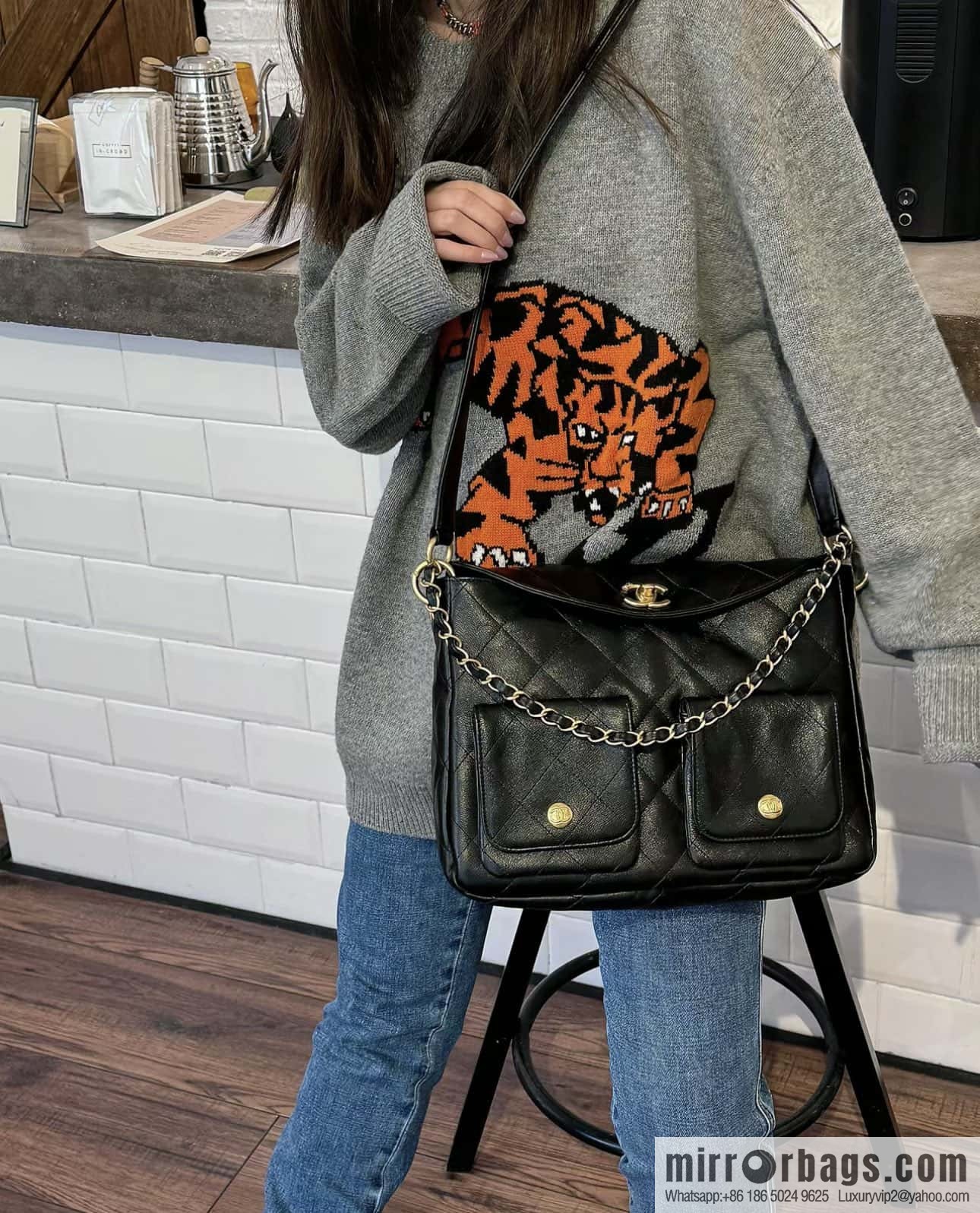CHANEL 24P spring and summer trailer series big hit hobo Vintage bag AS4668 black