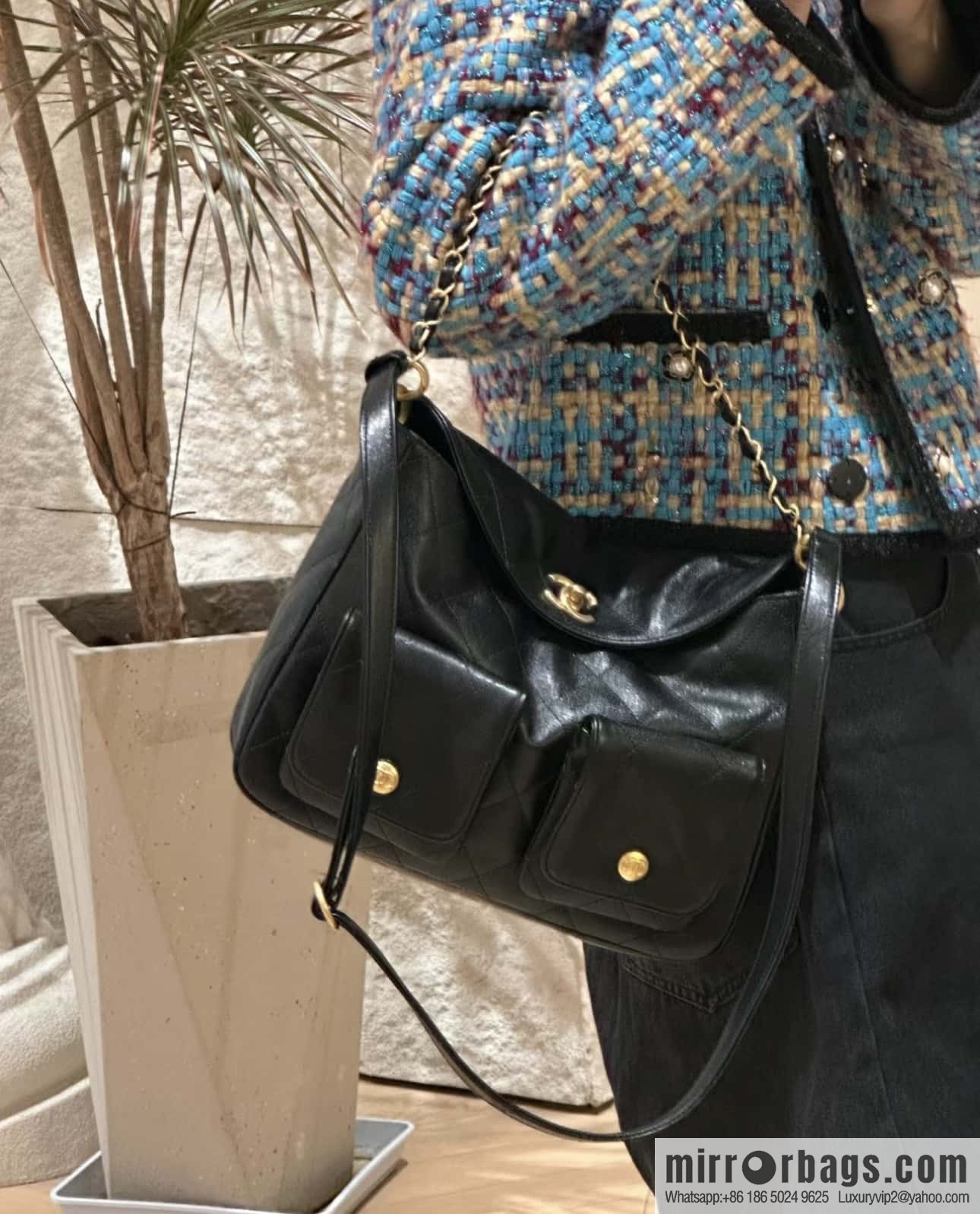 CHANEL 24P spring and summer trailer series big hit hobo Vintage bag AS4668 black