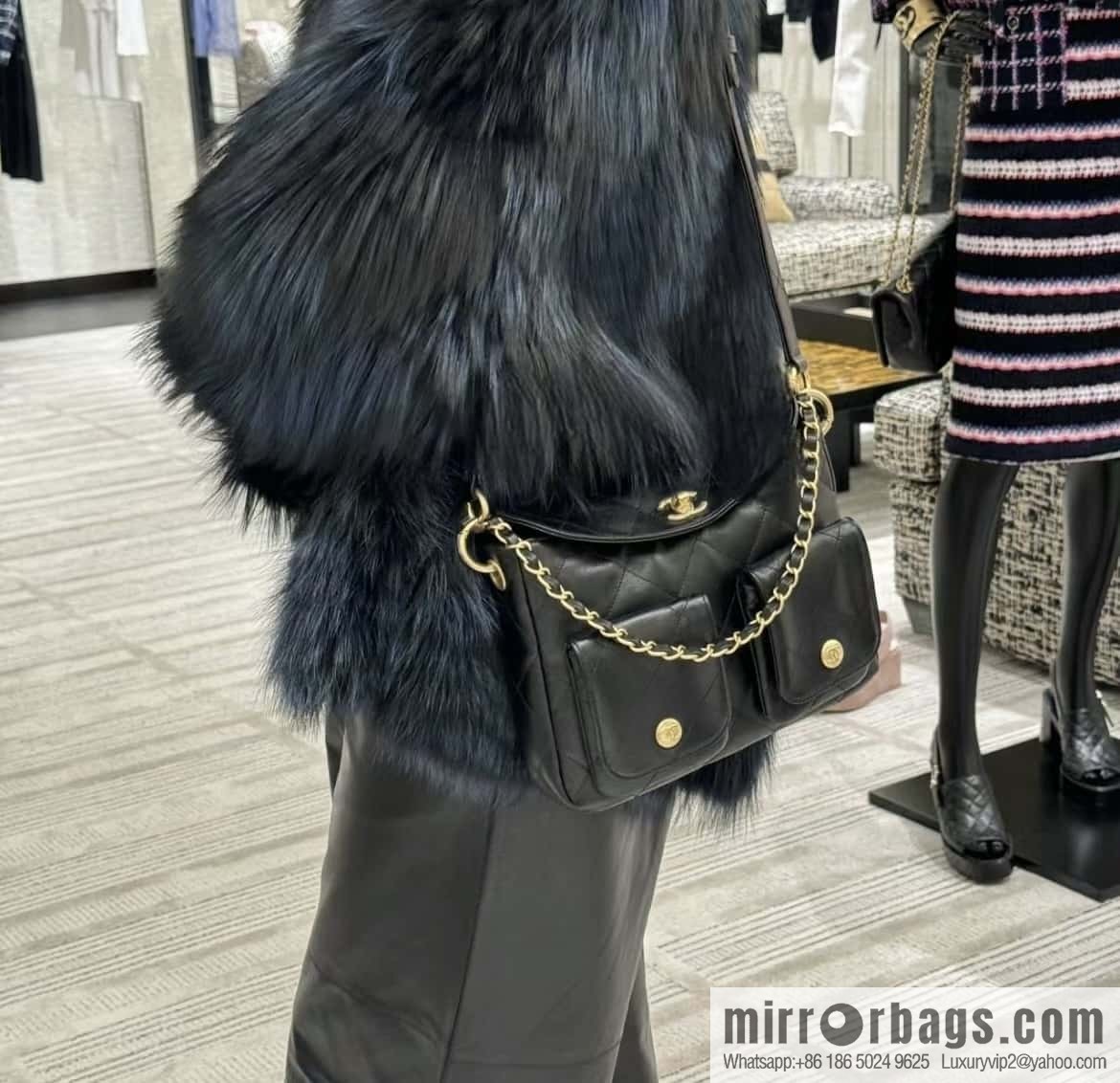 CHANEL 24P spring and summer trailer series big hit hobo Vintage bag AS4668 black
