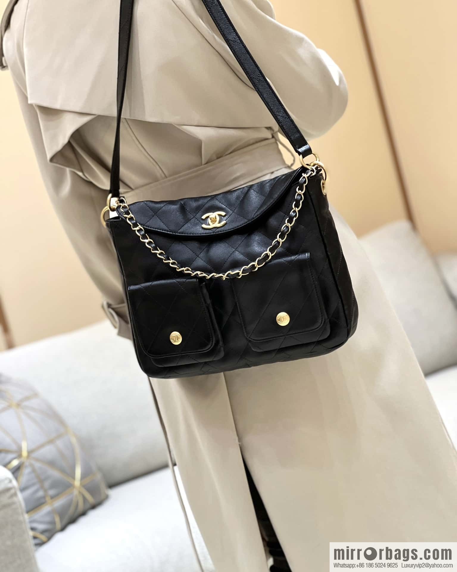 CHANEL 24P spring and summer trailer series big hit hobo Vintage bag AS4668 black