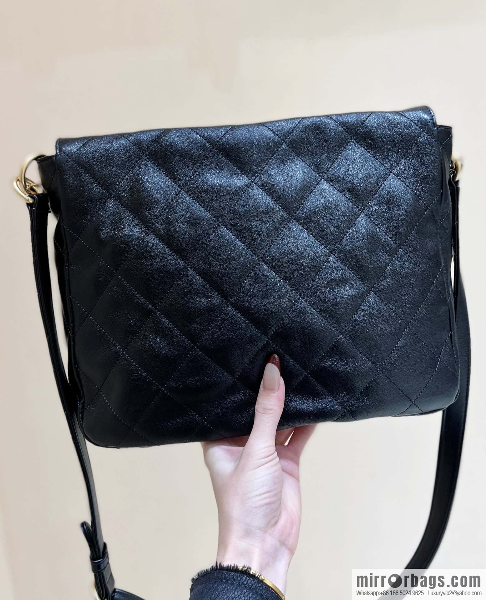 CHANEL 24P spring and summer trailer series big hit hobo Vintage bag AS4668 black