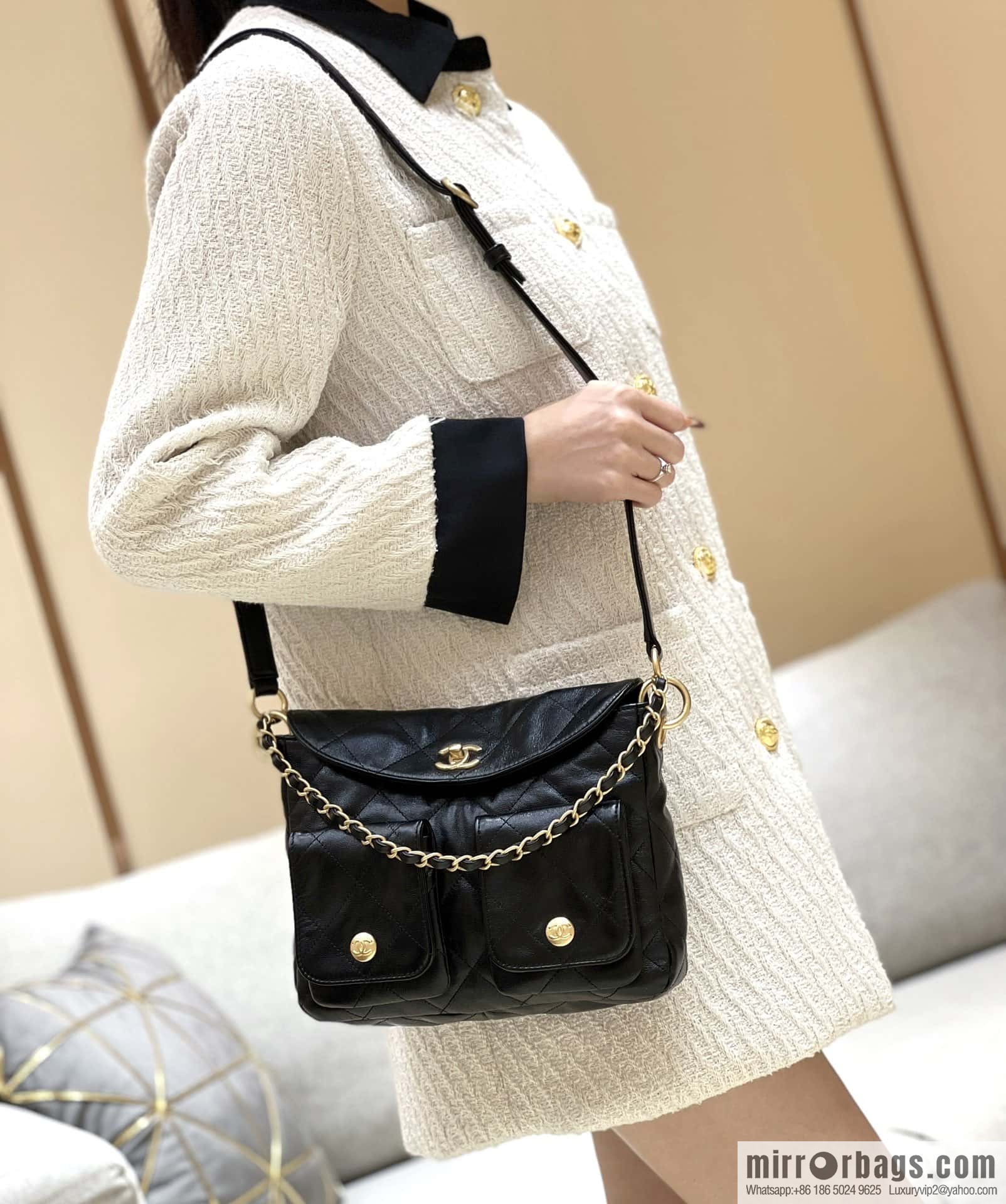 CHANEL 24P spring and summer trailer series big hit hobo Vintage bag AS4743 black