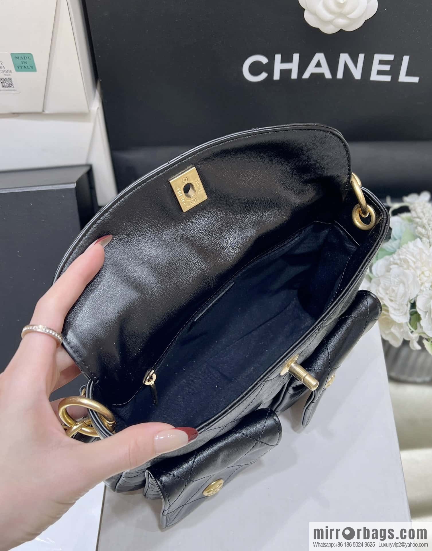 CHANEL 24P spring and summer trailer series big hit hobo Vintage bag AS4743 black