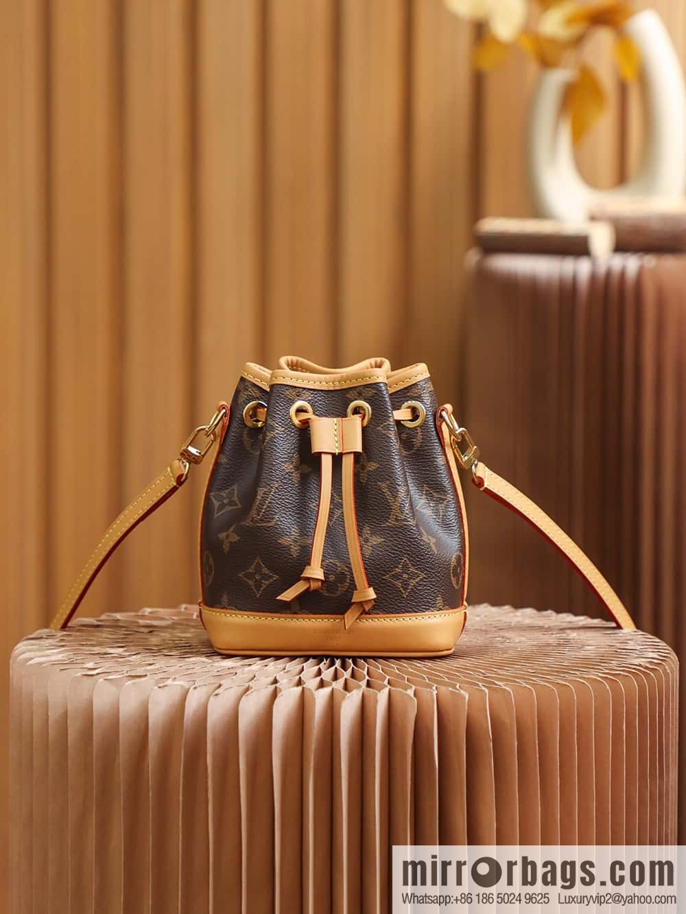 LV M81266 NANO NO E handbag