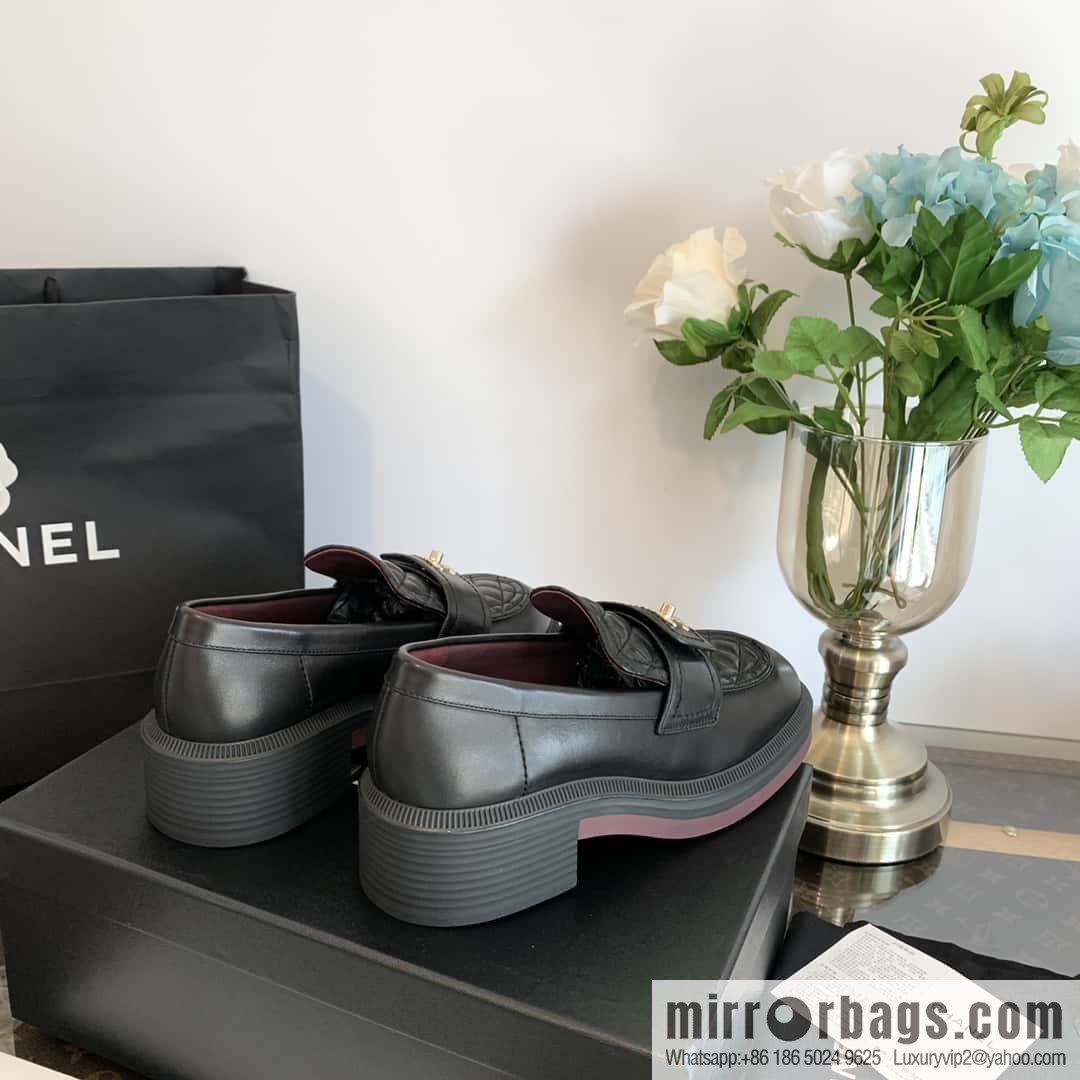 CHANEL Xiaoxiang rhombus metal buckle platform loafers