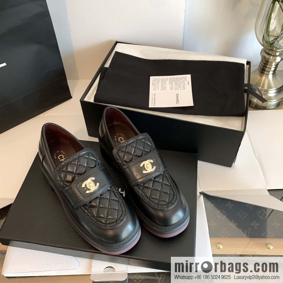 CHANEL Xiaoxiang rhombus metal buckle platform loafers
