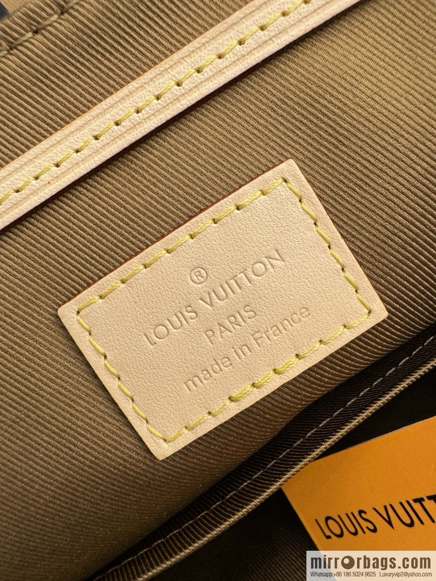LV M46932 EXCURSION small backpack