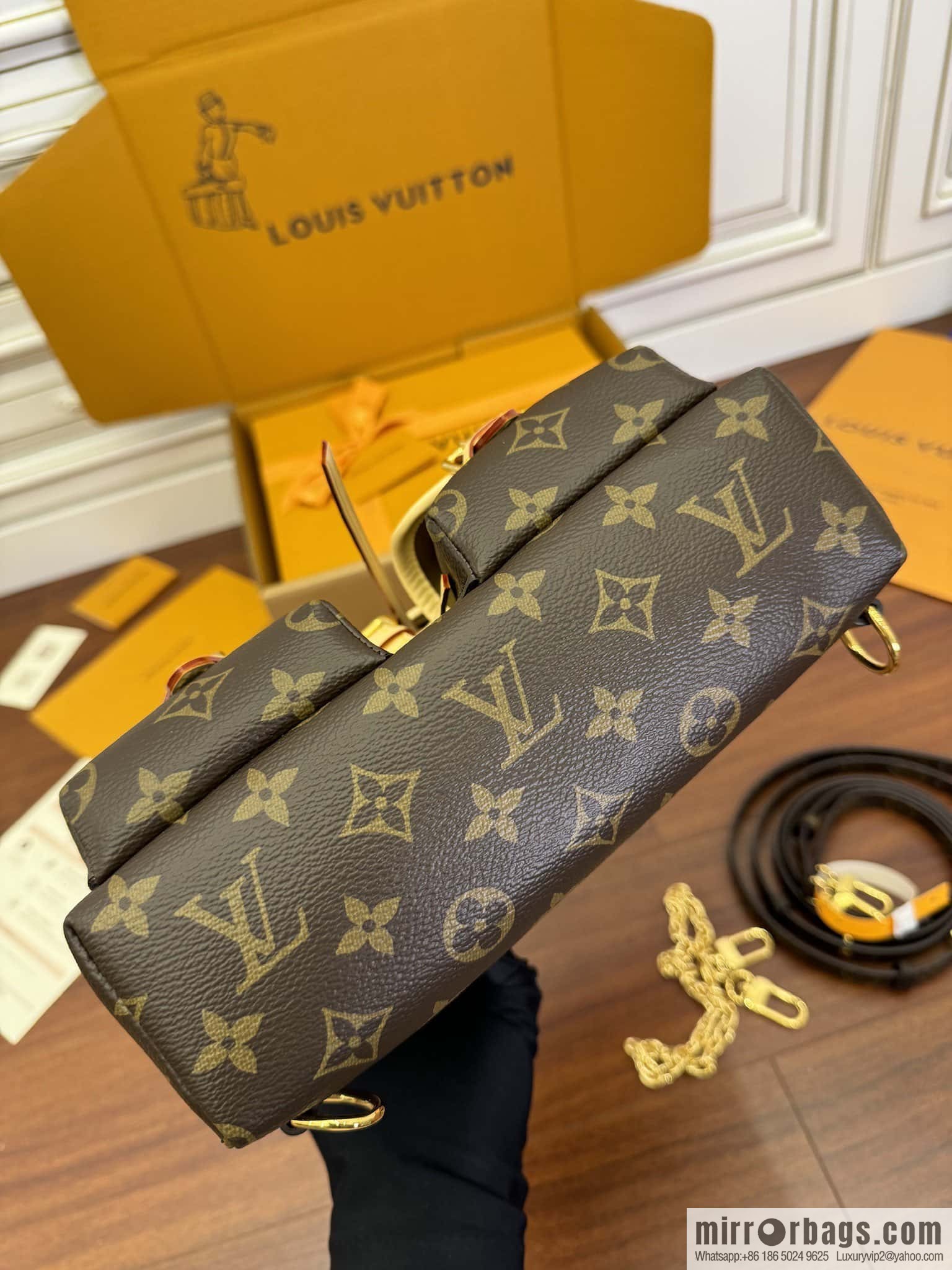 LV M46932 EXCURSION small backpack