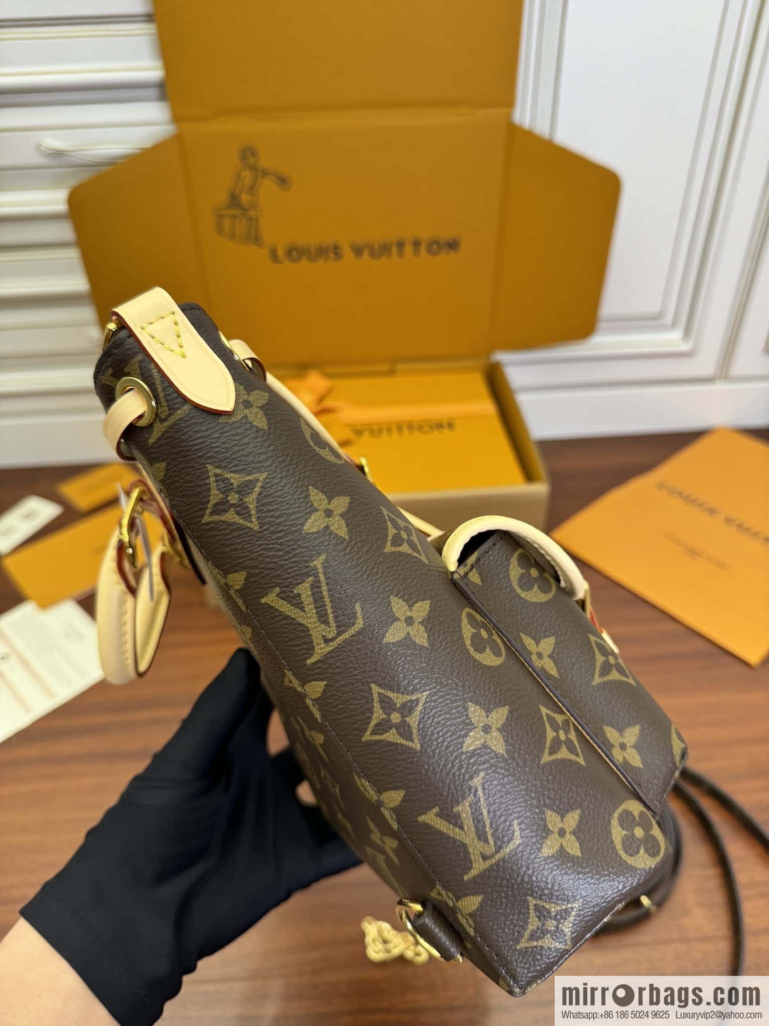 LV M46932 EXCURSION small backpack