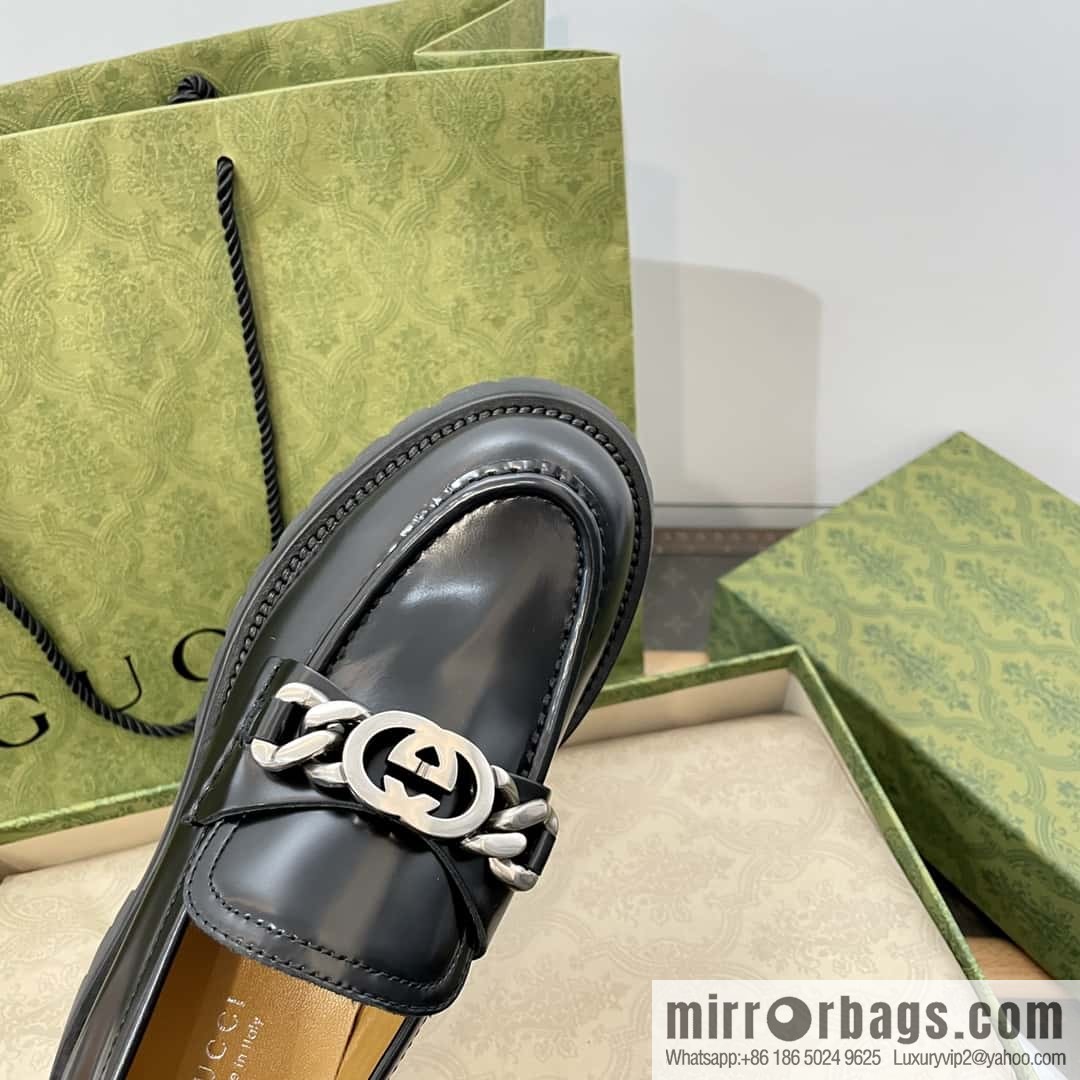 GUCCI Gucci interlocking double G chain ⛓ platform loafers