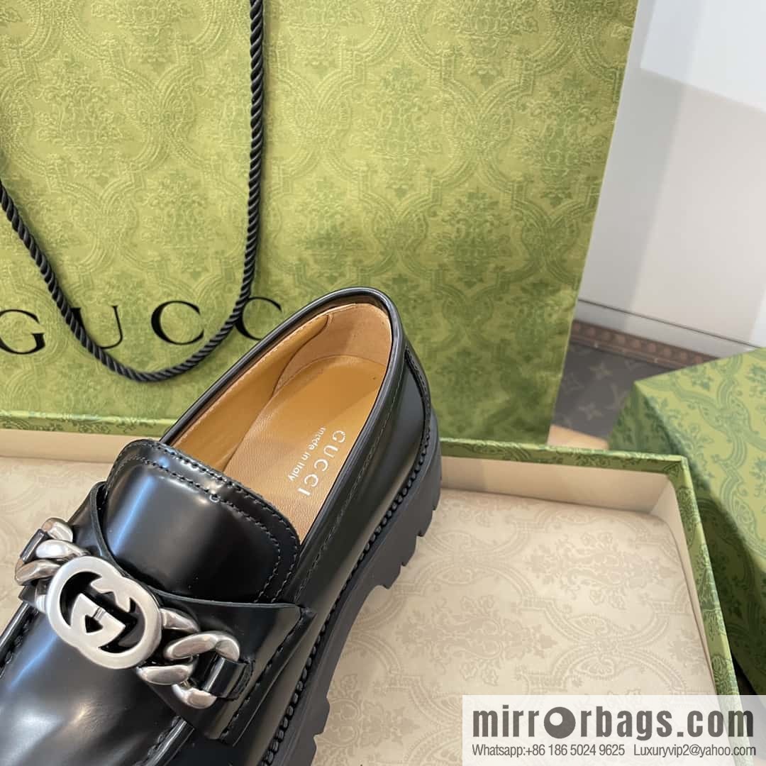 GUCCI Gucci interlocking double G chain ⛓ platform loafers