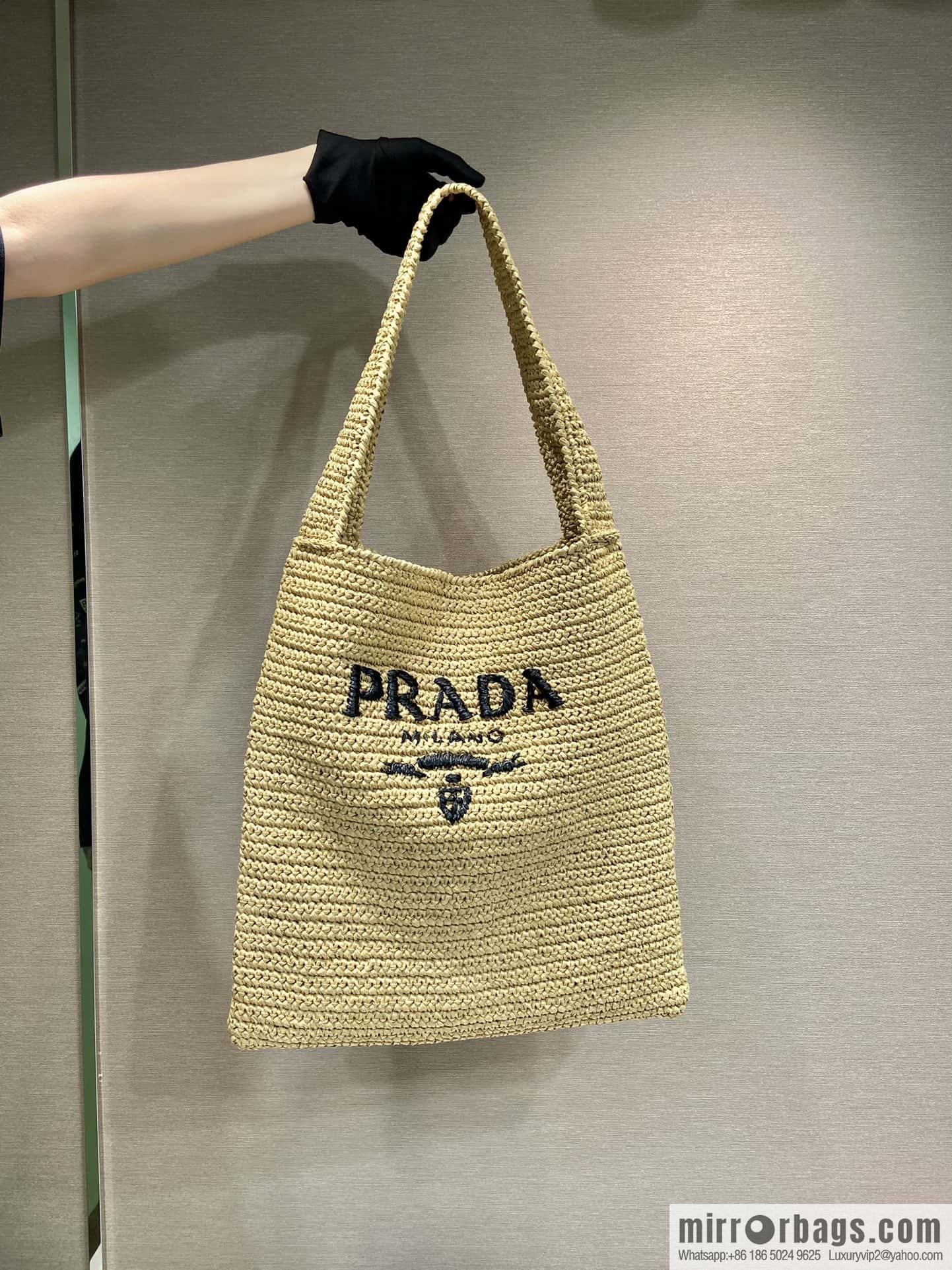 PRADA 🎉 raffia diagonal strap 🎉 1BG182 L