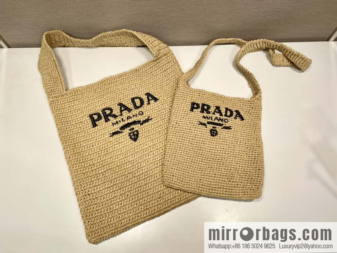 PRADA 🎉 raffia diagonal strap 🎉 1BG182 L