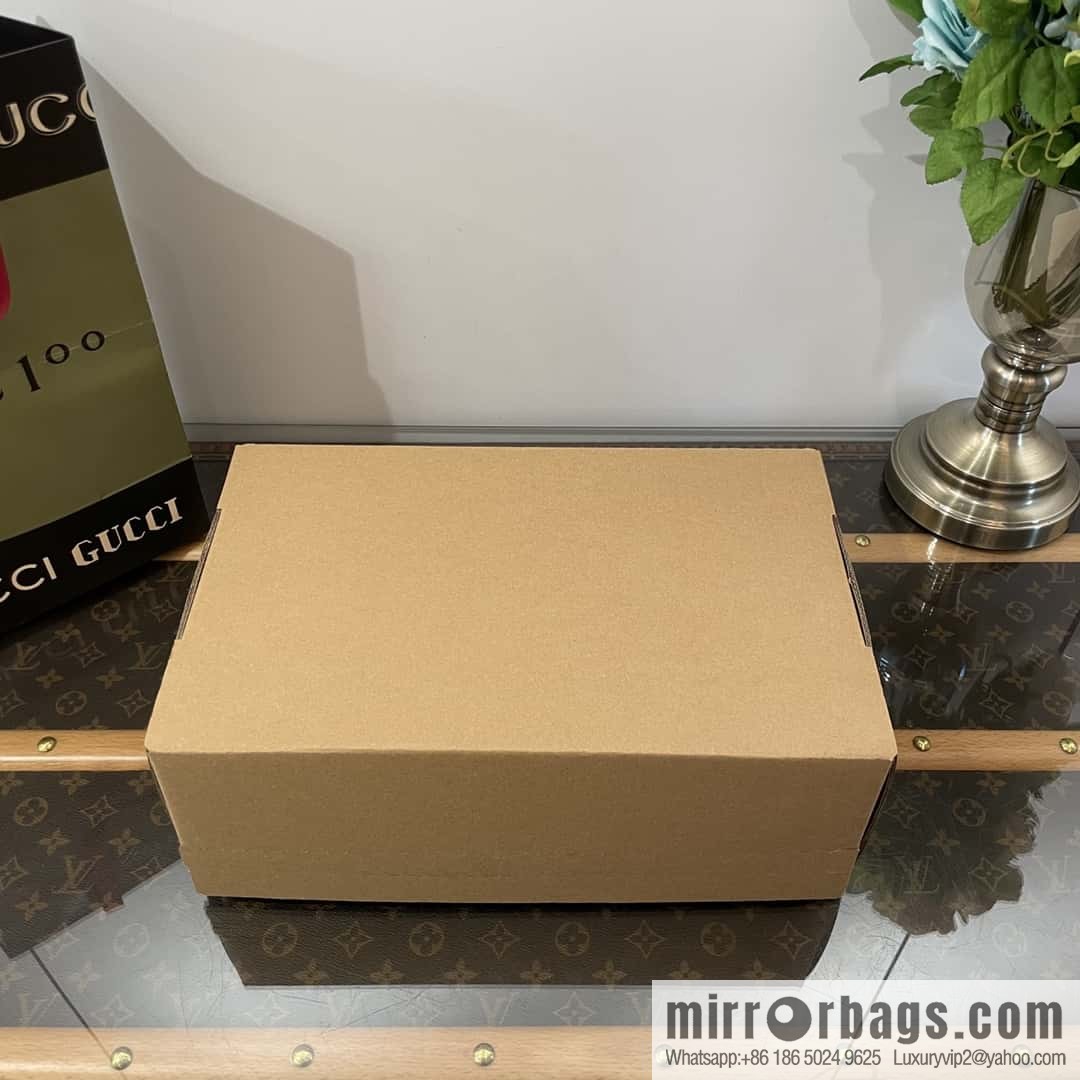 GUCCI Gucci buckle loafers