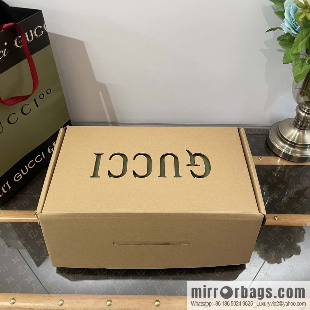 GUCCI Gucci buckle loafers