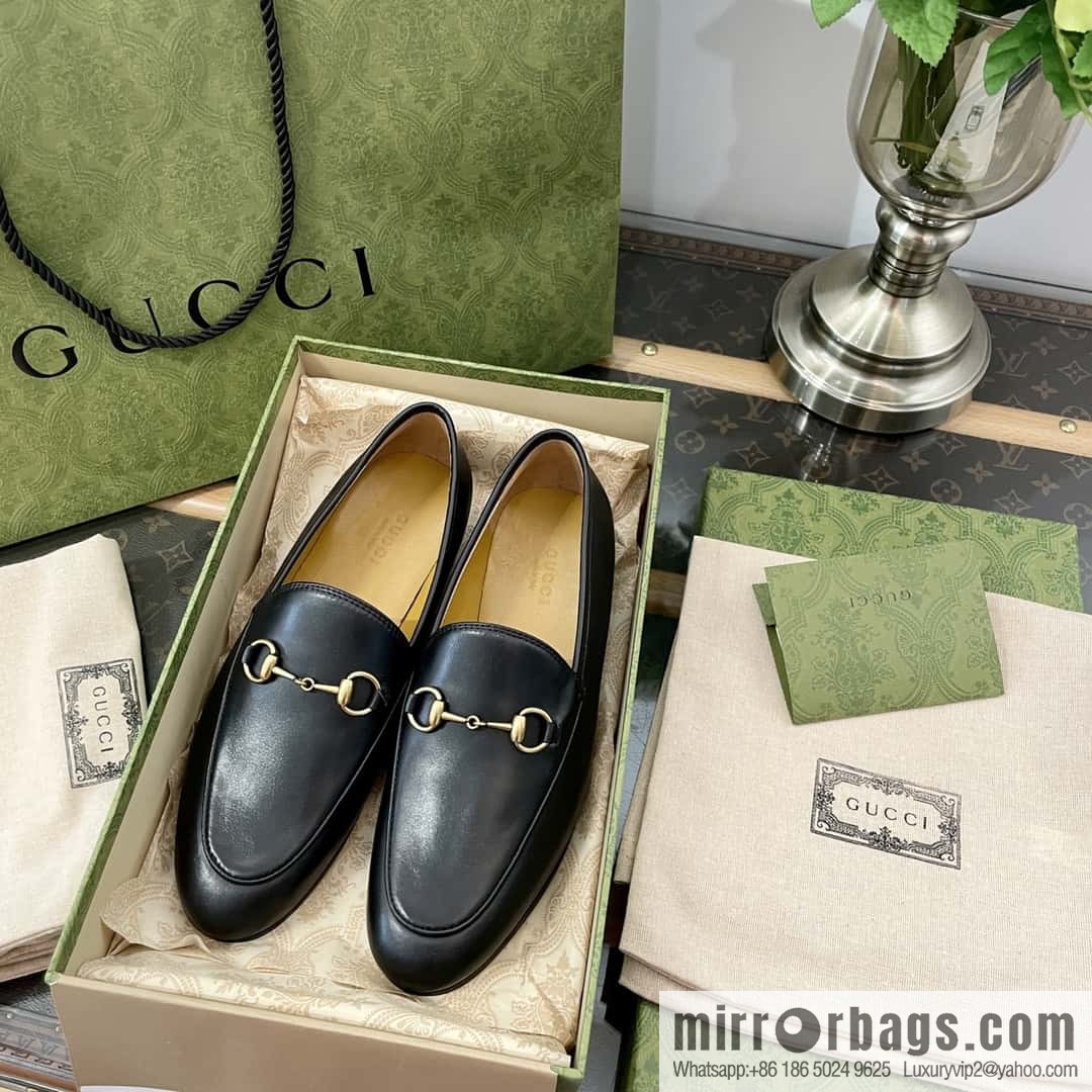 GUCCI Gucci Classic Horse Buckle Loafers