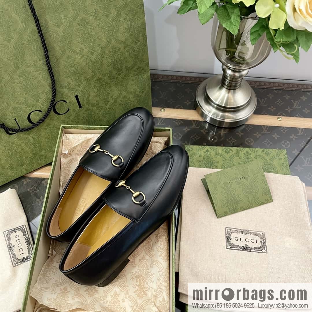 GUCCI Gucci Classic Horse Buckle Loafers
