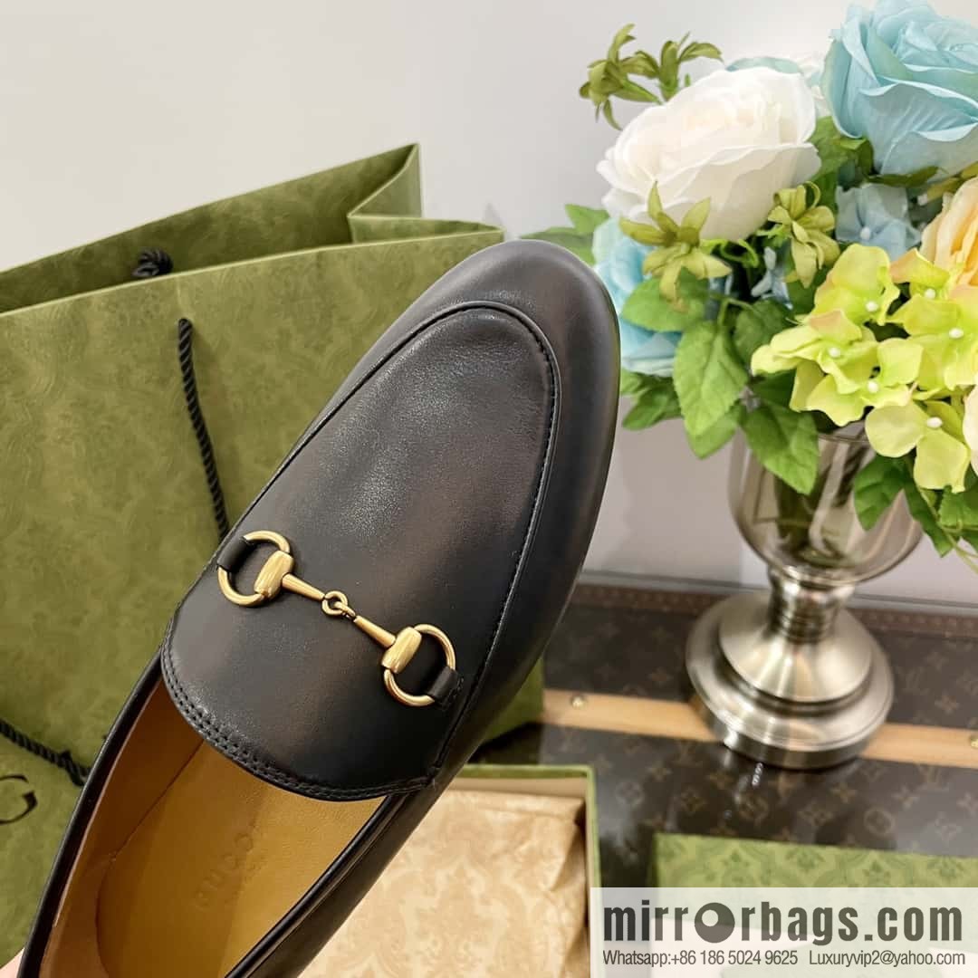 GUCCI Gucci Classic Horse Buckle Loafers
