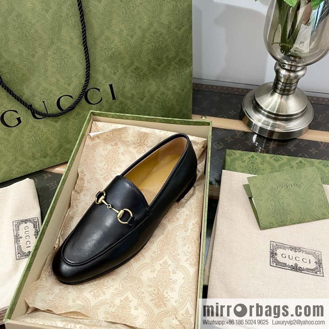 GUCCI Gucci Classic Horse Buckle Loafers