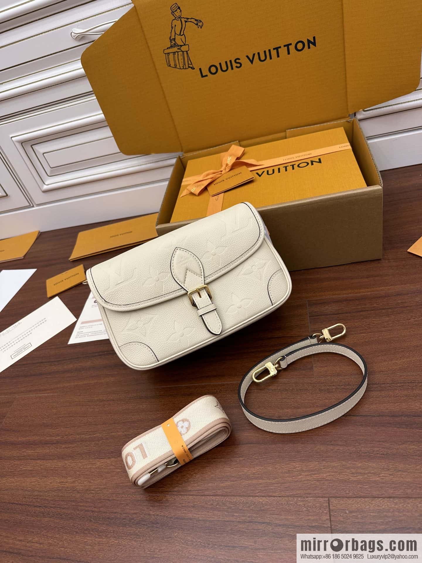 LV M46388 DIANE handbag