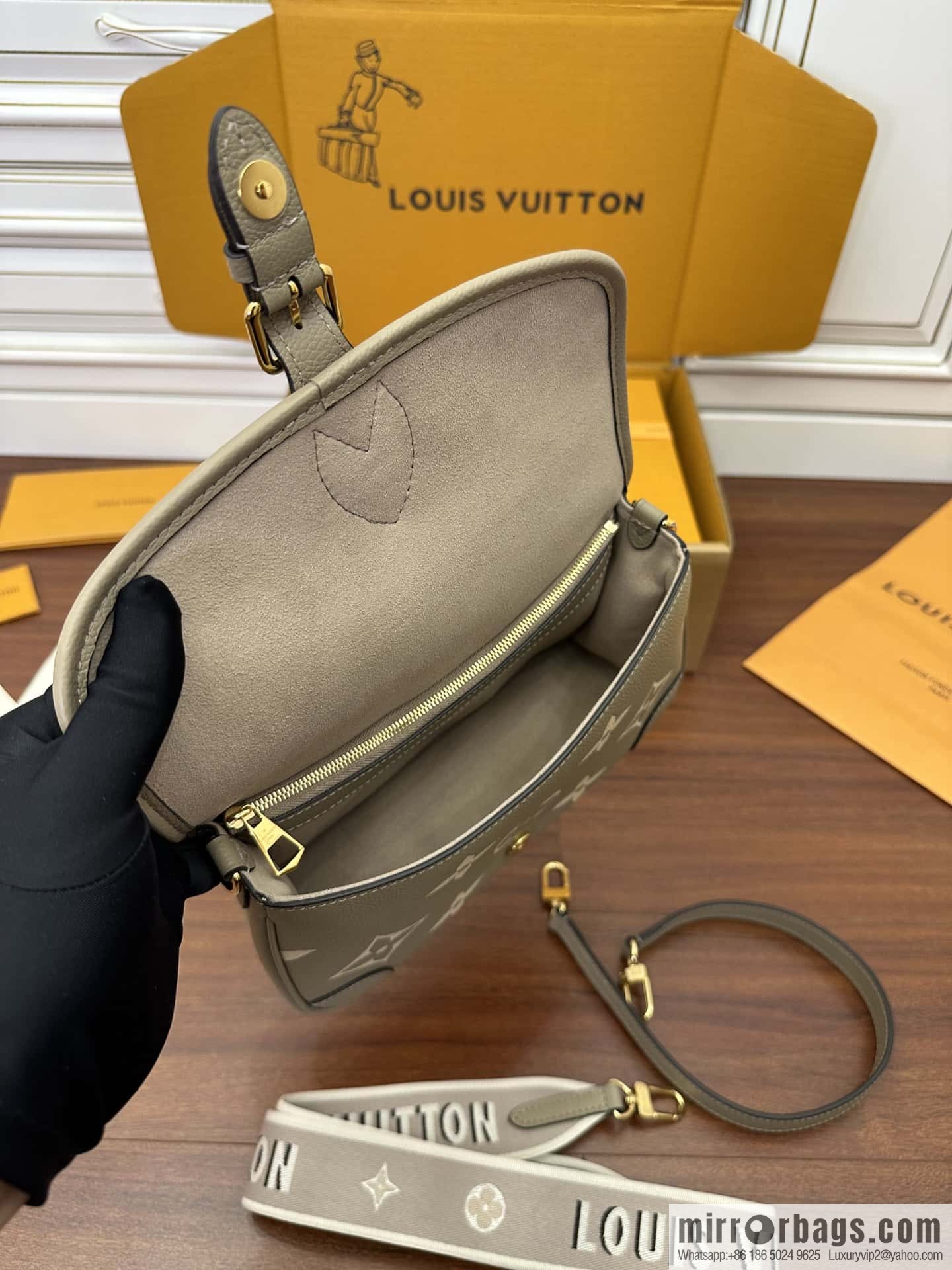 LV M46583 DIANE handbag