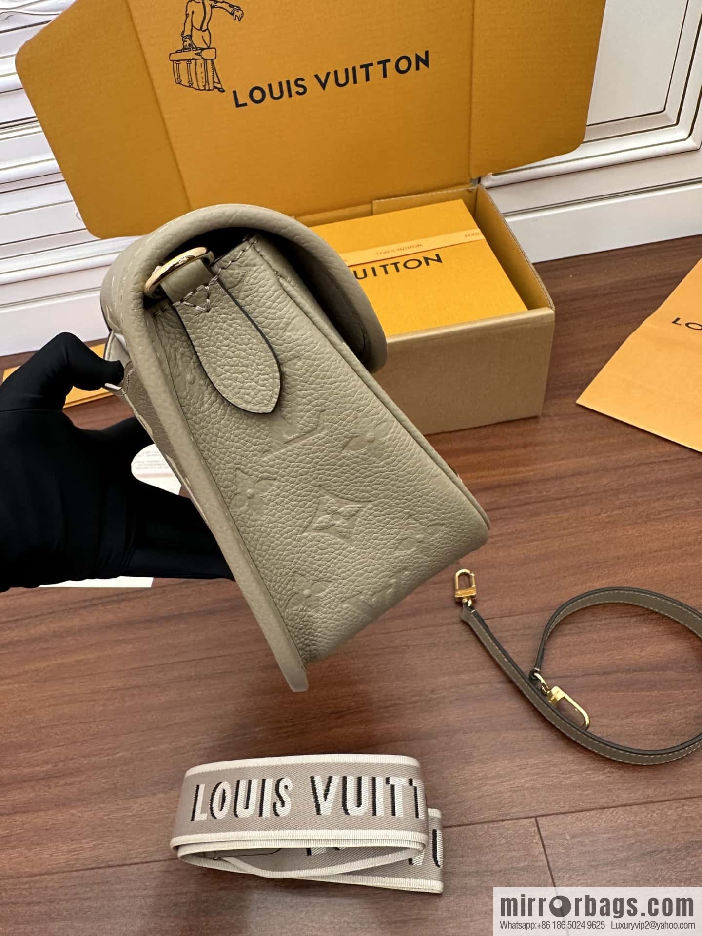 LV M46583 DIANE handbag