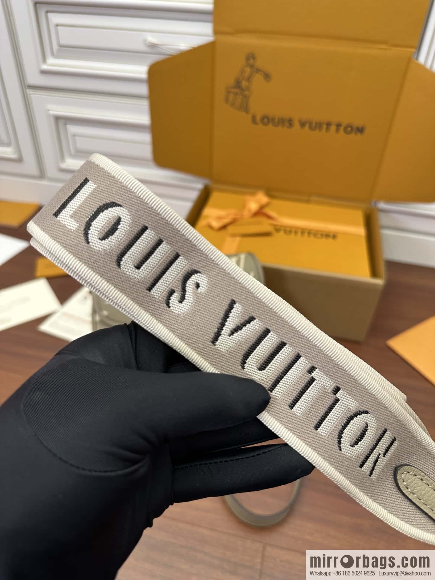LV M46583 DIANE handbag