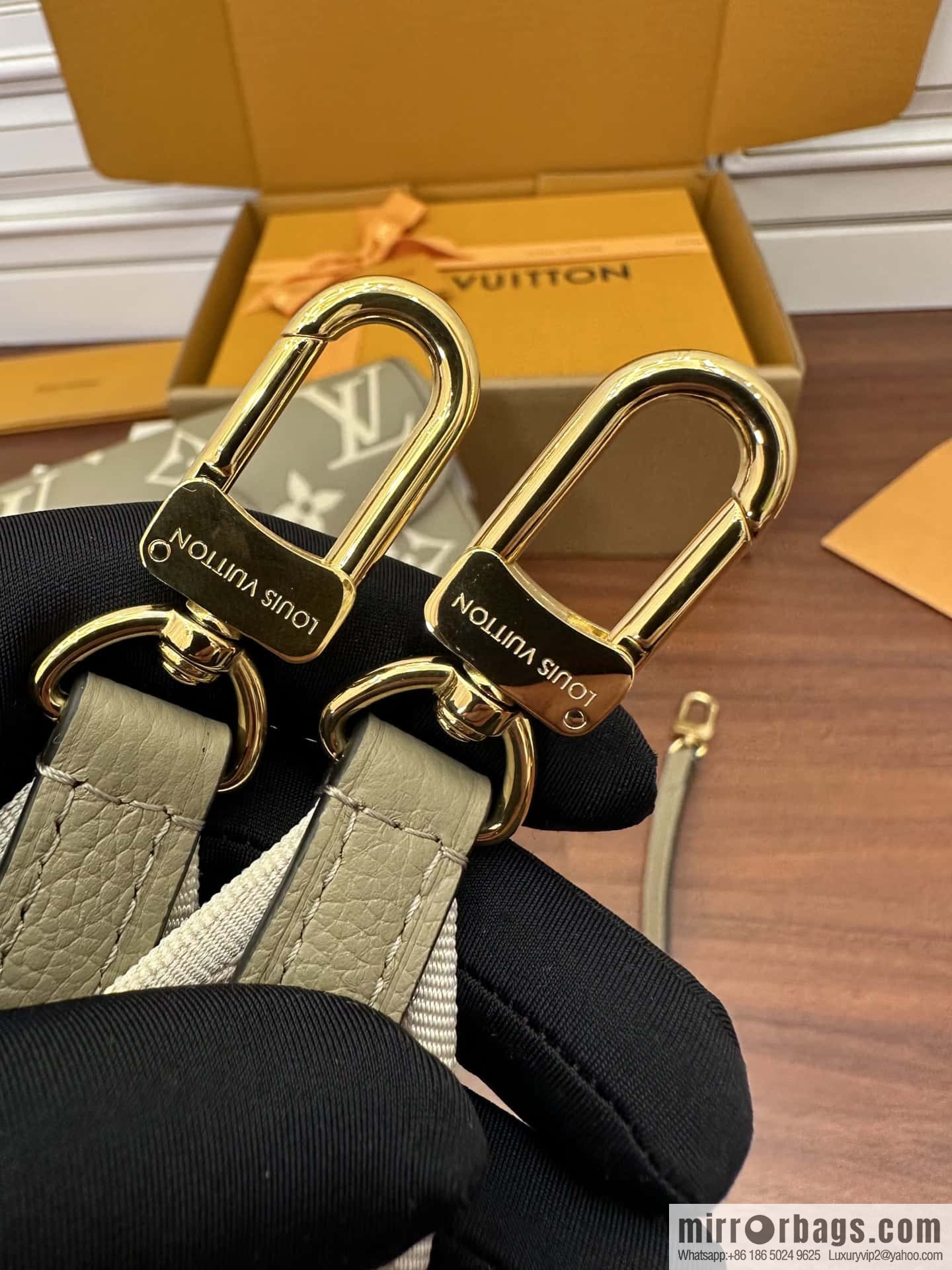 LV M46583 DIANE handbag