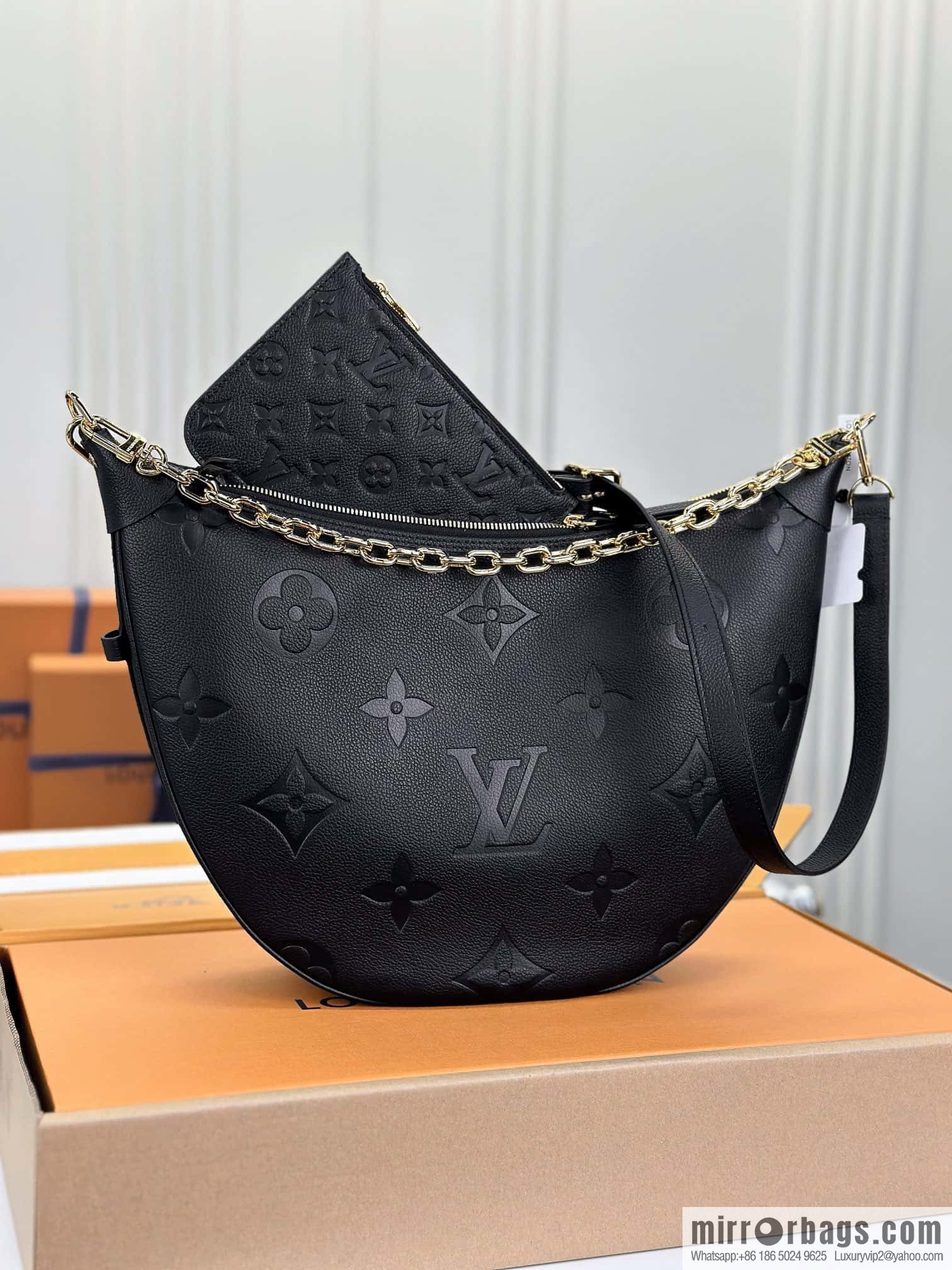 LV M46725 LOOP HOBO handbag
