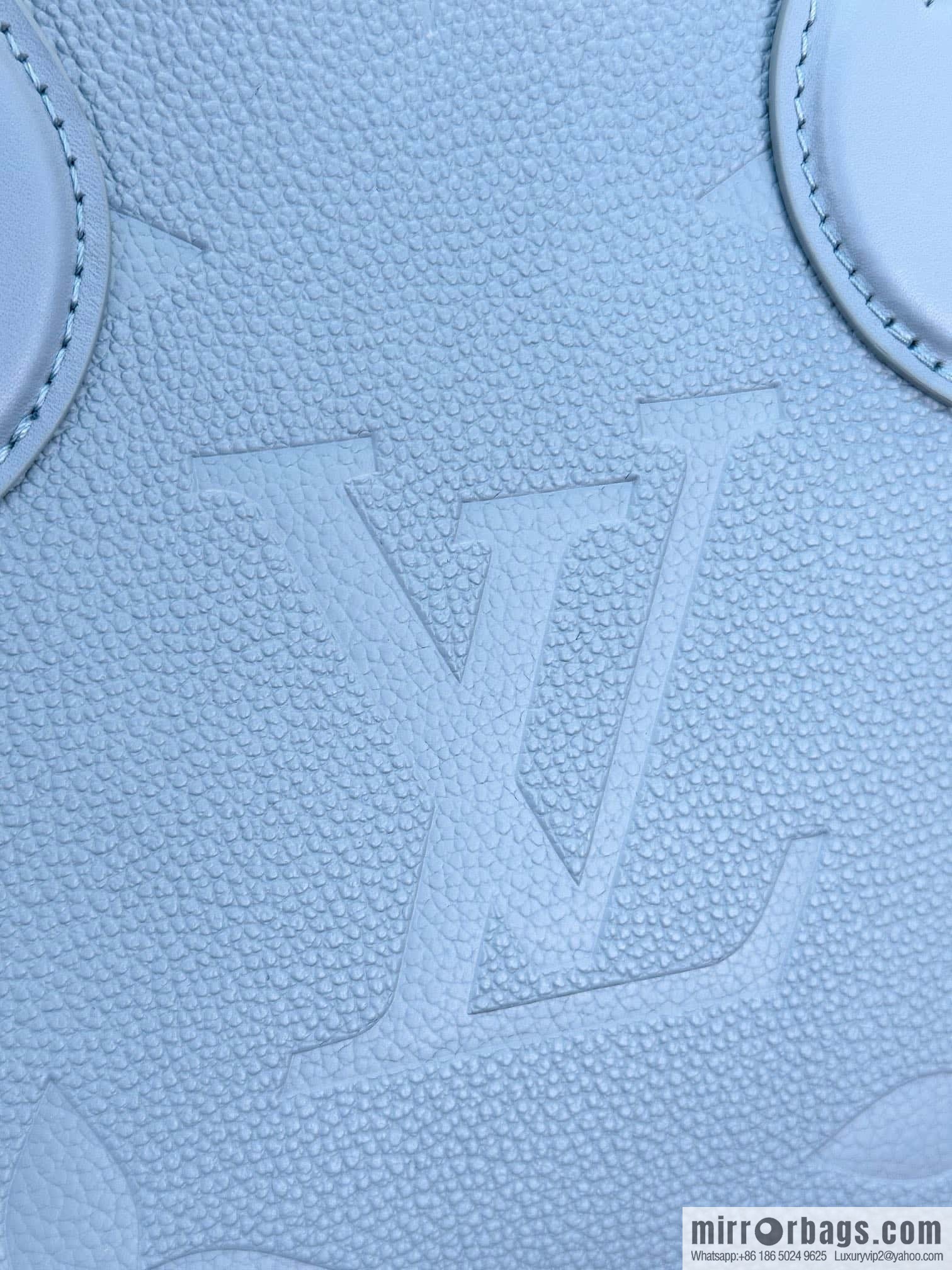 LV M46840 ONTHEGO small handbag