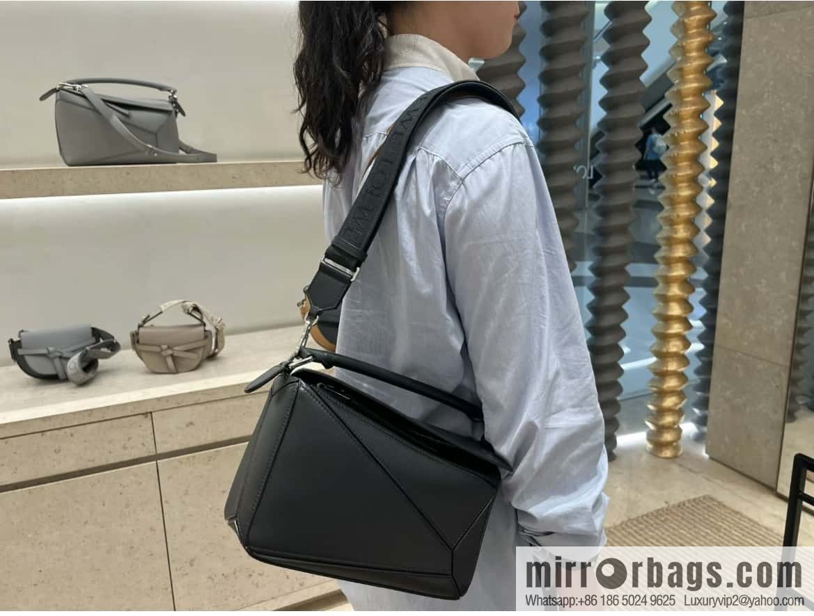 LOEWE Puzzle 24CM bag leather small geometric bag 0189
